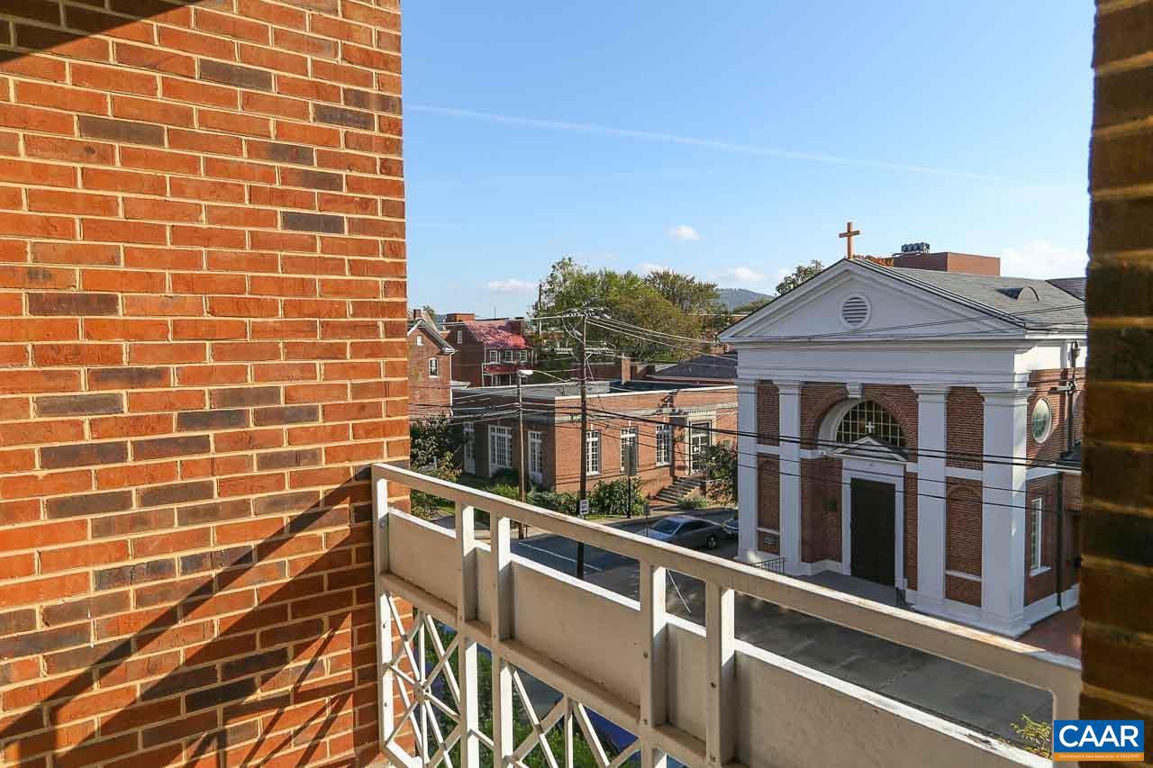 253 EAST JEFFERSON ST, CHARLOTTESVILLE, Virginia 22902, 2 Bedrooms Bedrooms, ,2 BathroomsBathrooms,Residential,For sale,253 EAST JEFFERSON ST,663998 MLS # 663998