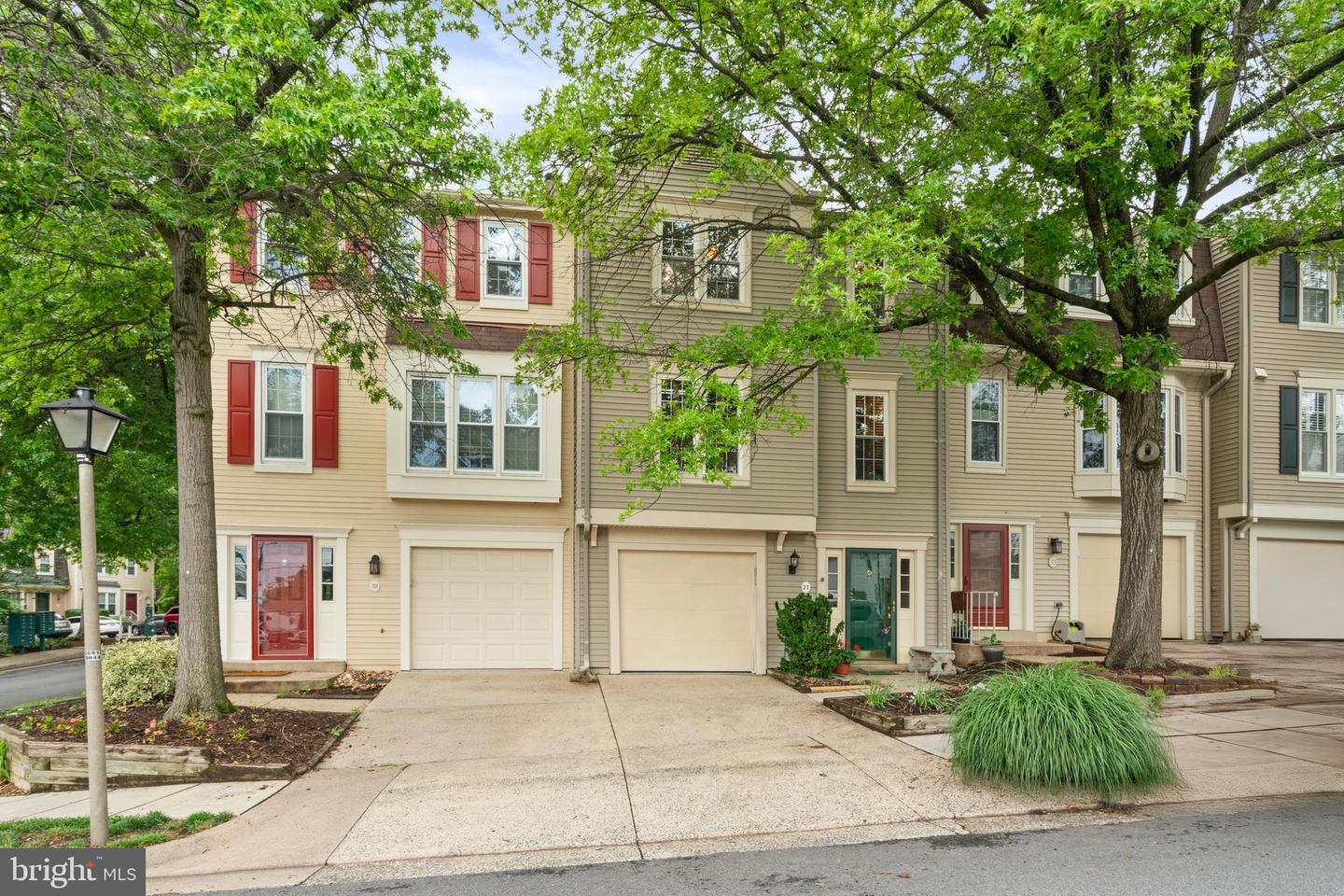 37 S FLOYD ST, ALEXANDRIA, Virginia 22304, 3 Bedrooms Bedrooms, ,2 BathroomsBathrooms,Residential,For sale,37 S FLOYD ST,VAAX2044886 MLS # VAAX2044886