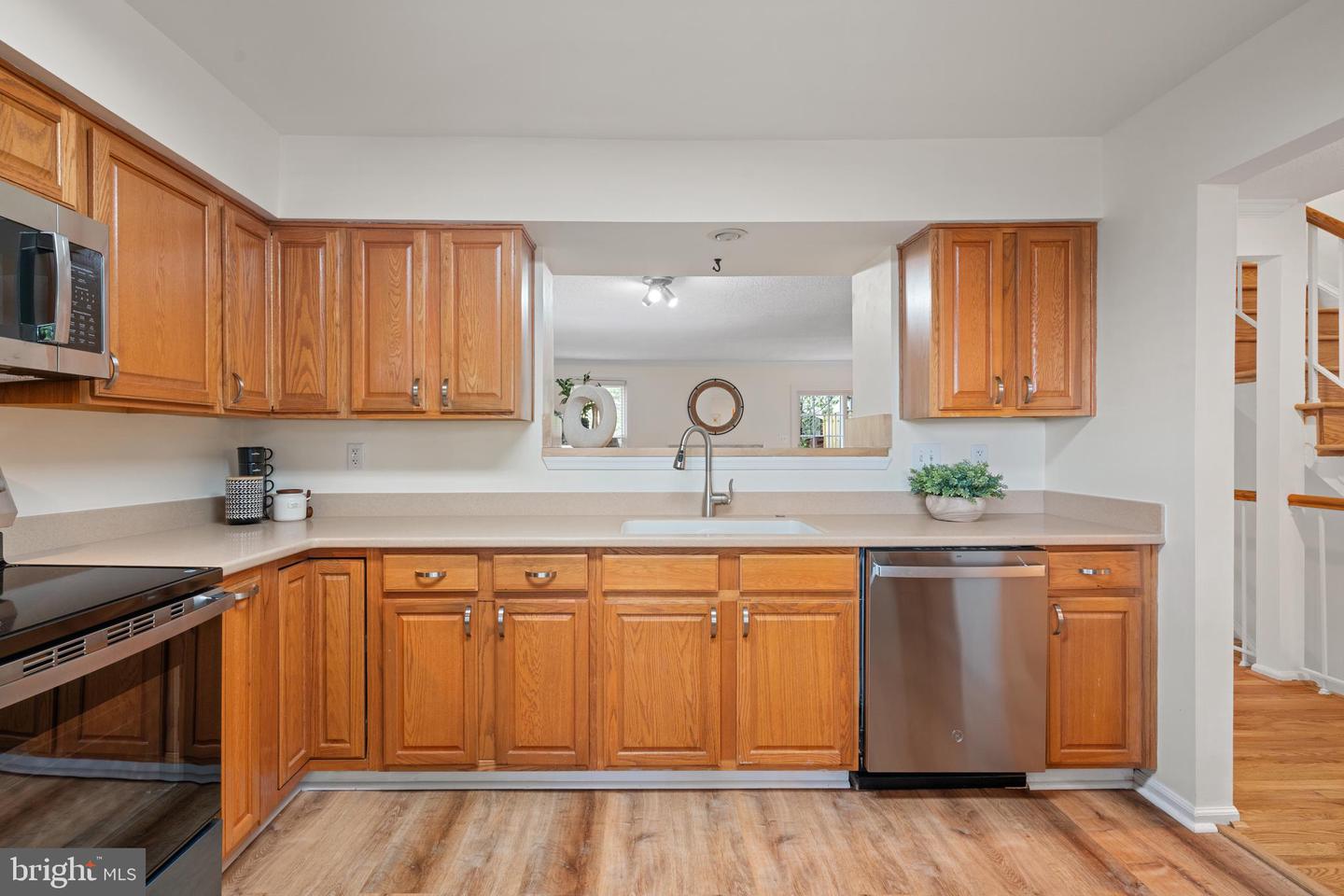 37 S FLOYD ST, ALEXANDRIA, Virginia 22304, 3 Bedrooms Bedrooms, ,2 BathroomsBathrooms,Residential,For sale,37 S FLOYD ST,VAAX2044886 MLS # VAAX2044886