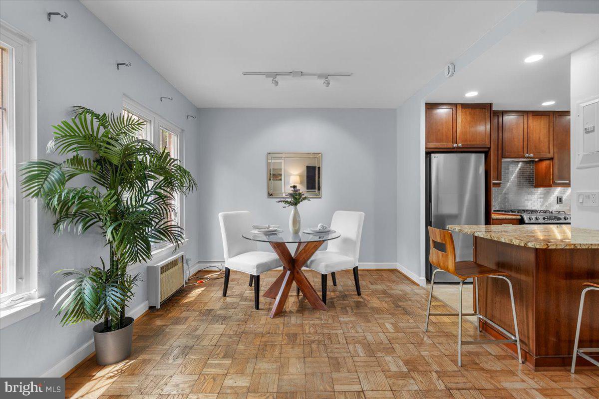 3322 CORYELL LN, ALEXANDRIA, Virginia 22302, 1 Bedroom Bedrooms, ,1 BathroomBathrooms,Residential,For sale,3322 CORYELL LN,VAAX2044932 MLS # VAAX2044932