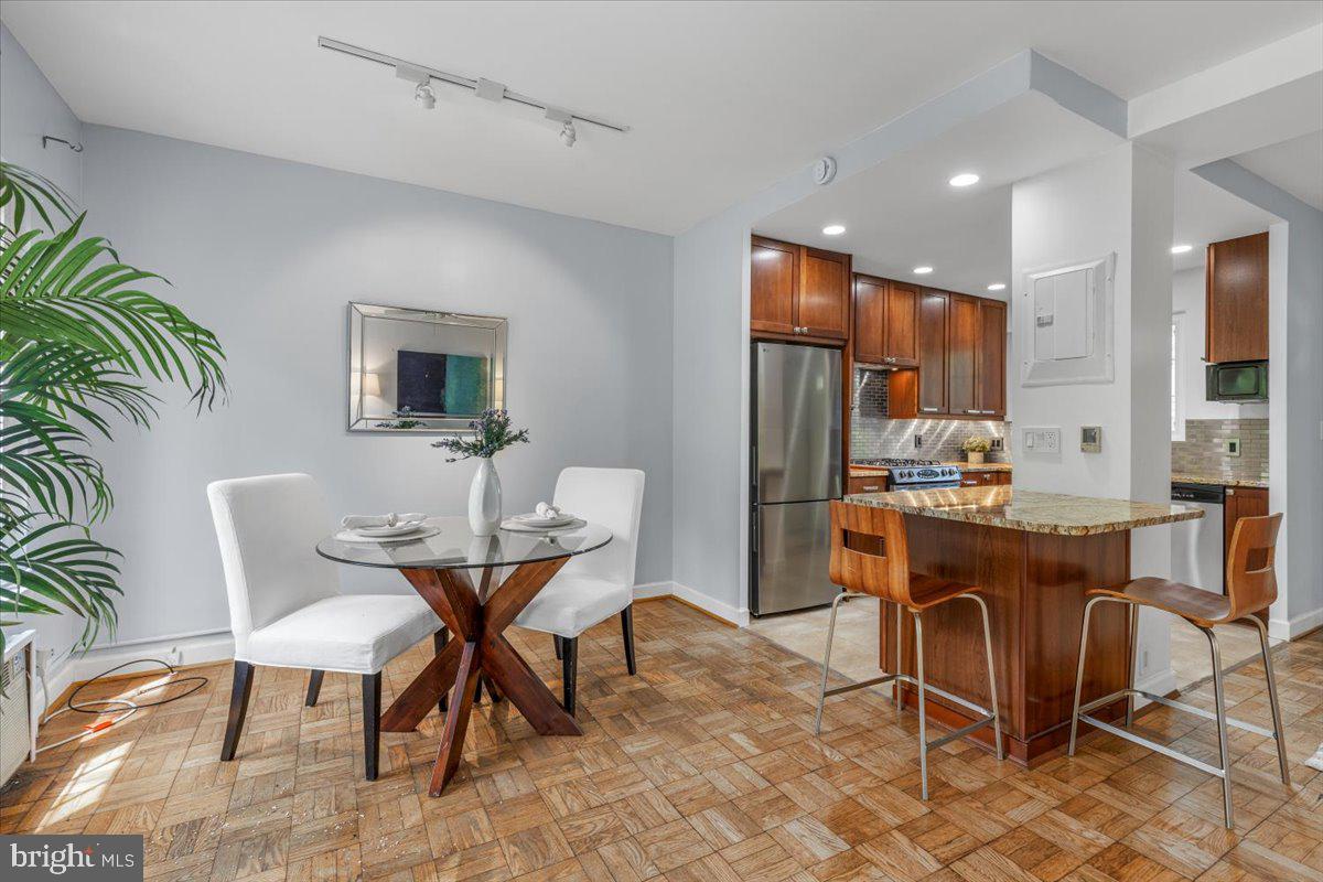 3322 CORYELL LN, ALEXANDRIA, Virginia 22302, 1 Bedroom Bedrooms, ,1 BathroomBathrooms,Residential,For sale,3322 CORYELL LN,VAAX2044932 MLS # VAAX2044932