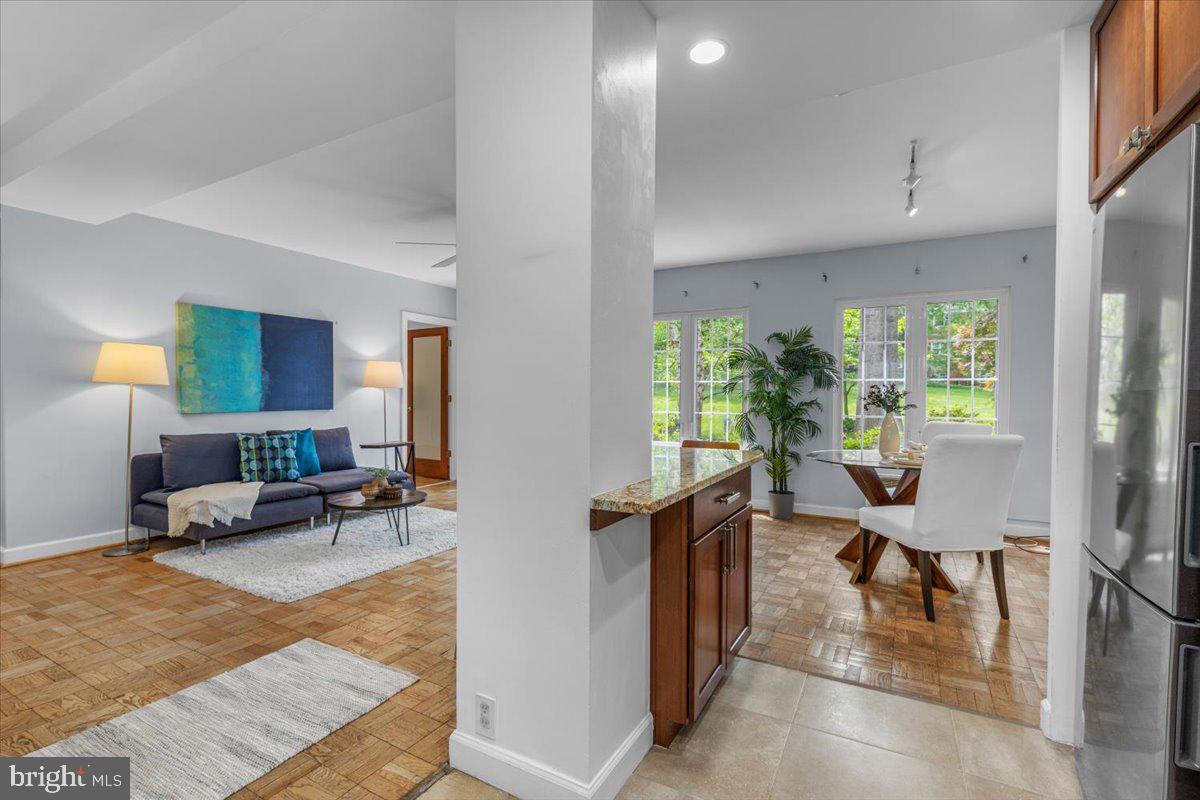 3322 CORYELL LN, ALEXANDRIA, Virginia 22302, 1 Bedroom Bedrooms, ,1 BathroomBathrooms,Residential,For sale,3322 CORYELL LN,VAAX2044932 MLS # VAAX2044932