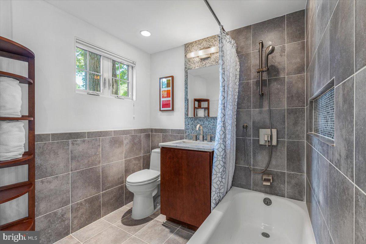 3322 CORYELL LN, ALEXANDRIA, Virginia 22302, 1 Bedroom Bedrooms, ,1 BathroomBathrooms,Residential,For sale,3322 CORYELL LN,VAAX2044932 MLS # VAAX2044932