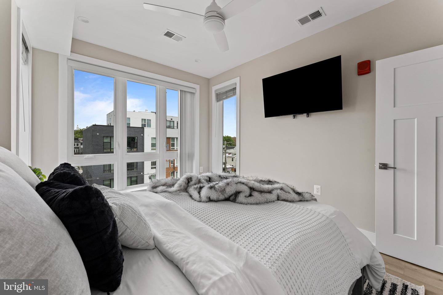 818 KENNEDY ST NW #9, WASHINGTON, District Of Columbia 20011, 2 Bedrooms Bedrooms, ,1 BathroomBathrooms,Residential,For sale,818 KENNEDY ST NW #9,DCDC2198812 MLS # DCDC2198812