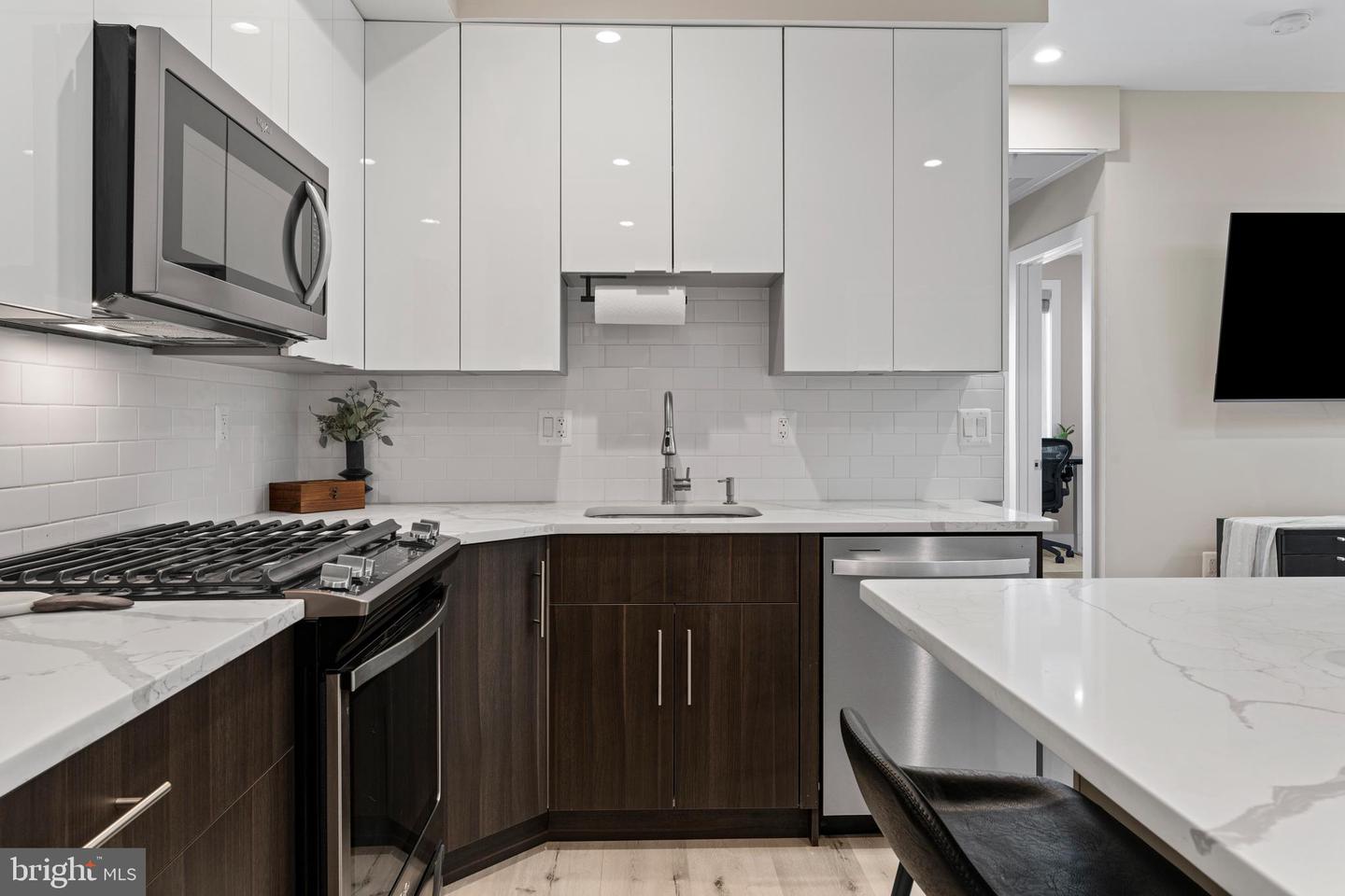 818 KENNEDY ST NW #9, WASHINGTON, District Of Columbia 20011, 2 Bedrooms Bedrooms, ,1 BathroomBathrooms,Residential,For sale,818 KENNEDY ST NW #9,DCDC2198812 MLS # DCDC2198812
