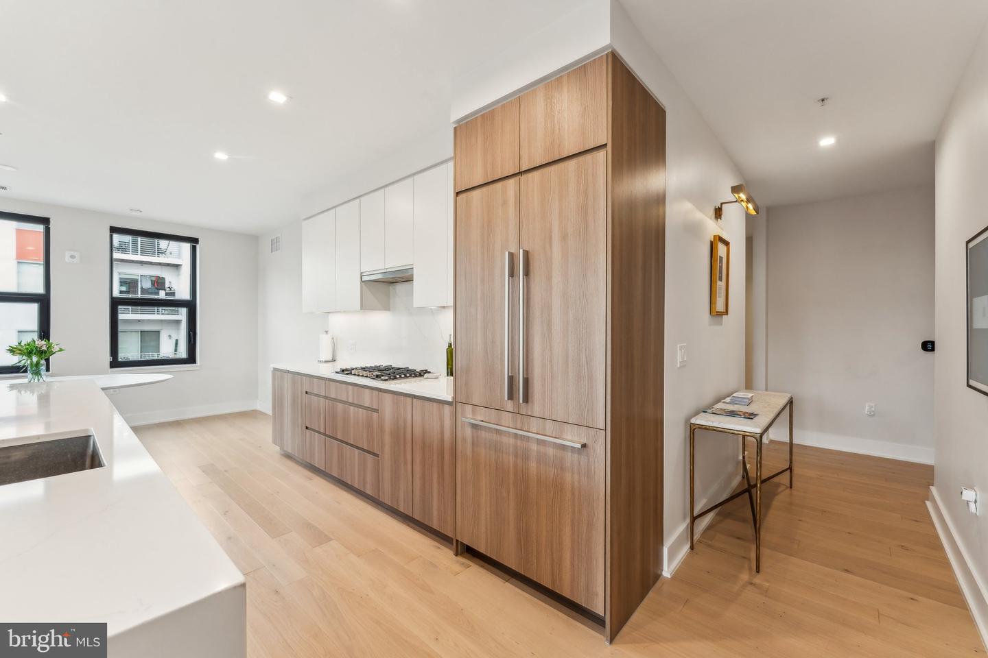 701 SWANN AVE #402, ALEXANDRIA, Virginia 22301, 3 Bedrooms Bedrooms, ,2 BathroomsBathrooms,Residential,For sale,701 SWANN AVE #402,VAAX2044912 MLS # VAAX2044912
