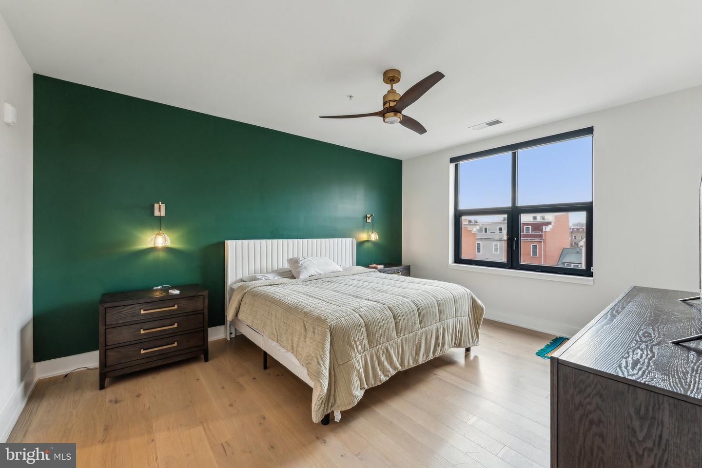 701 SWANN AVE #402, ALEXANDRIA, Virginia 22301, 3 Bedrooms Bedrooms, ,2 BathroomsBathrooms,Residential,For sale,701 SWANN AVE #402,VAAX2044912 MLS # VAAX2044912