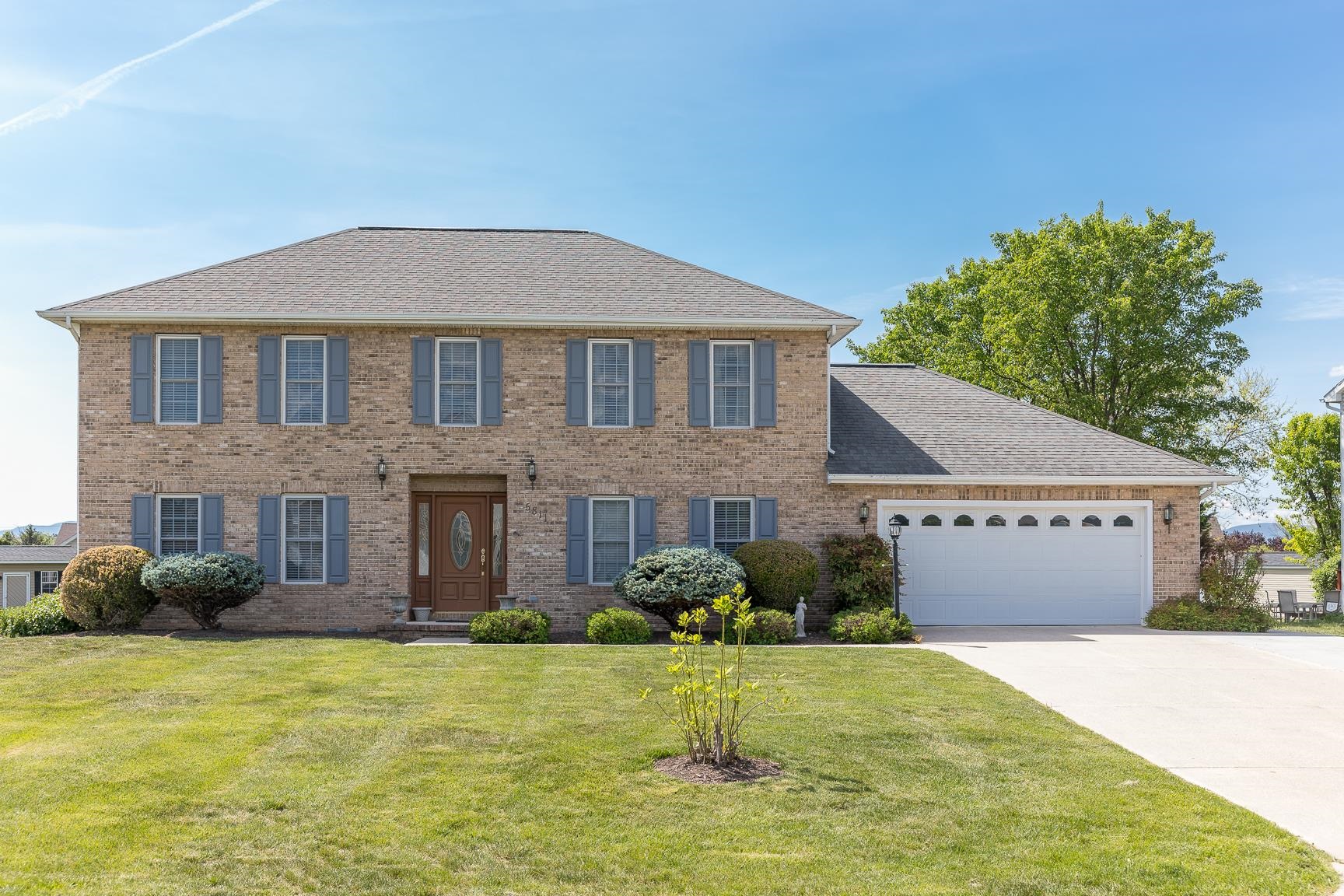 5811 FOXCROFT DR, ROCKINGHAM, Virginia 22801, 4 Bedrooms Bedrooms, ,2 BathroomsBathrooms,Residential,5811 FOXCROFT DR,664362 MLS # 664362