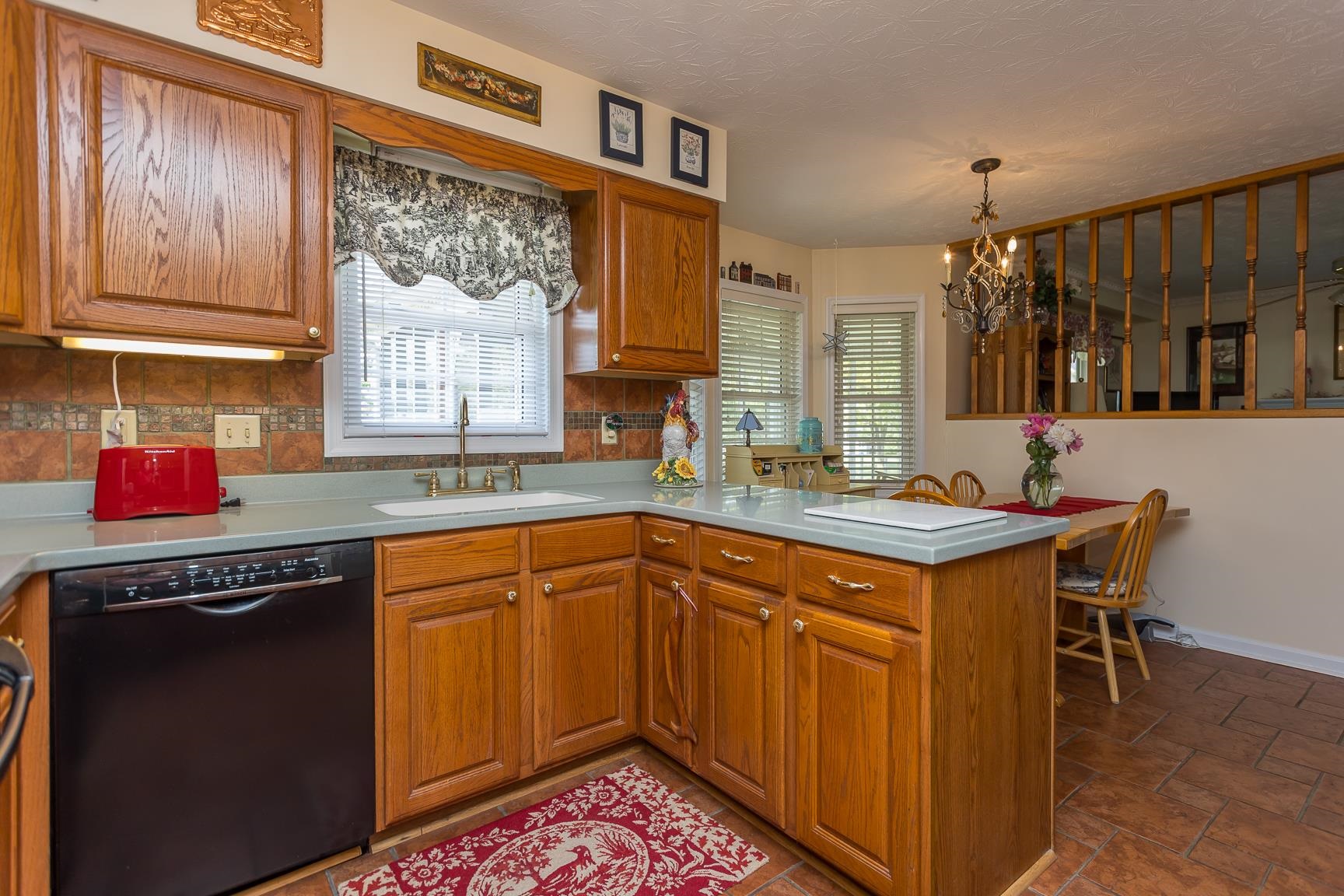 5811 FOXCROFT DR, ROCKINGHAM, Virginia 22801, 4 Bedrooms Bedrooms, ,2 BathroomsBathrooms,Residential,5811 FOXCROFT DR,664362 MLS # 664362