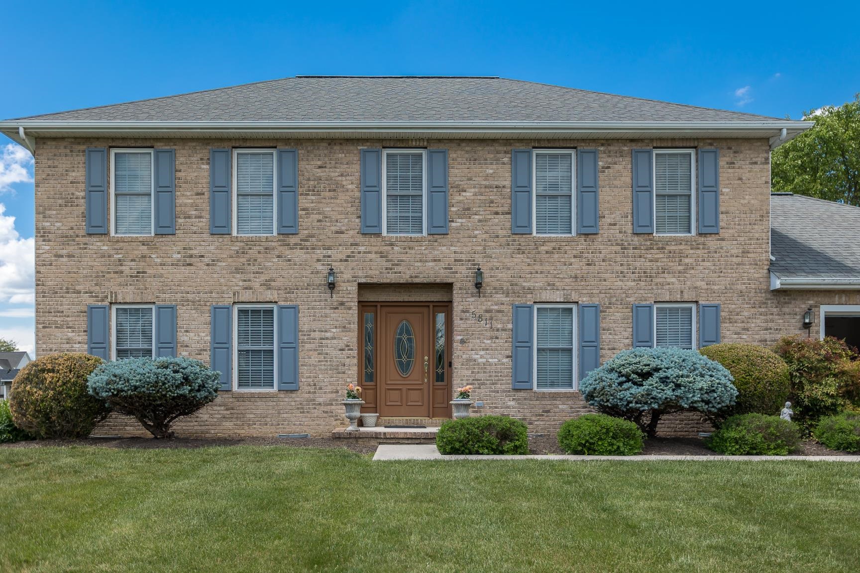 5811 FOXCROFT DR, ROCKINGHAM, Virginia 22801, 4 Bedrooms Bedrooms, ,2 BathroomsBathrooms,Residential,5811 FOXCROFT DR,664362 MLS # 664362