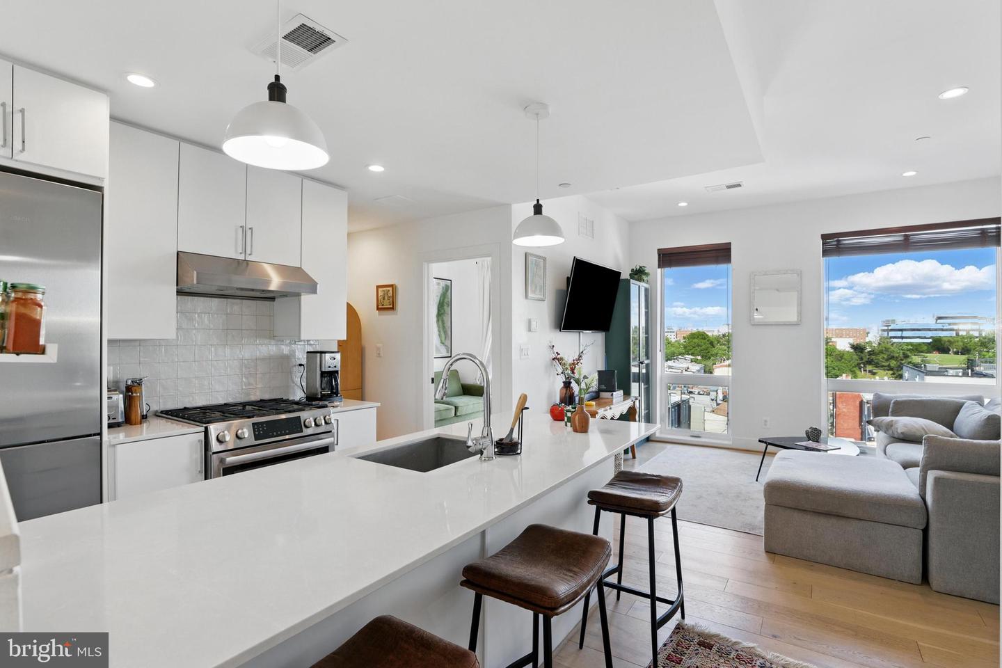 2905 GEORGIA AVE NW #403, WASHINGTON, District Of Columbia 20001, 2 Bedrooms Bedrooms, ,2 BathroomsBathrooms,Residential,For sale,2905 GEORGIA AVE NW #403,DCDC2198894 MLS # DCDC2198894