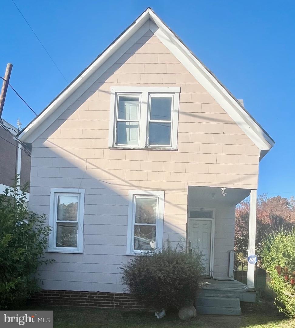 4300 JAY ST NE, WASHINGTON, District Of Columbia 20019, 2 Bedrooms Bedrooms, ,1 BathroomBathrooms,Residential,For sale,4300 JAY ST NE,DCDC2198852 MLS # DCDC2198852
