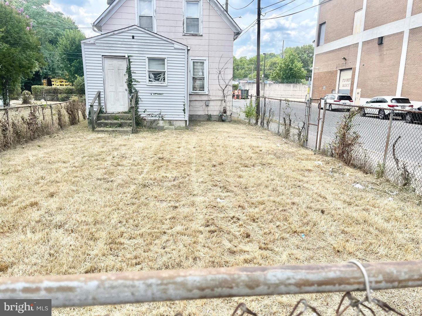 4300 JAY ST NE, WASHINGTON, District Of Columbia 20019, 2 Bedrooms Bedrooms, ,1 BathroomBathrooms,Residential,For sale,4300 JAY ST NE,DCDC2198852 MLS # DCDC2198852