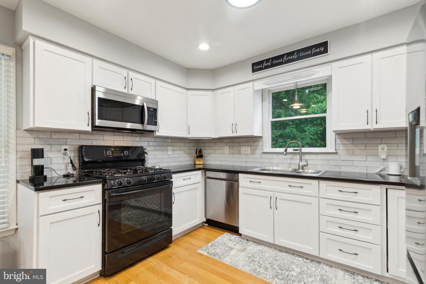 6724 PASSAGEWAY PL, BURKE, Virginia 22015, 4 Bedrooms Bedrooms, ,2 BathroomsBathrooms,Residential,For sale,6724 PASSAGEWAY PL,VAFX2238470 MLS # VAFX2238470