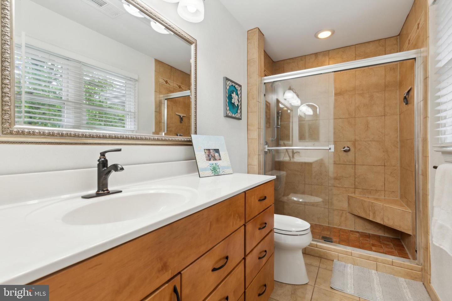 6724 PASSAGEWAY PL, BURKE, Virginia 22015, 4 Bedrooms Bedrooms, ,2 BathroomsBathrooms,Residential,For sale,6724 PASSAGEWAY PL,VAFX2238470 MLS # VAFX2238470