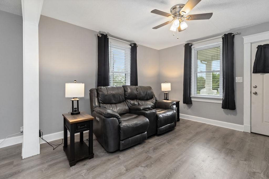 238 N CHARLOTTE AVE, WAYNESBORO, Virginia 22980, 2 Bedrooms Bedrooms, ,1 BathroomBathrooms,Residential,238 N CHARLOTTE AVE,664366 MLS # 664366