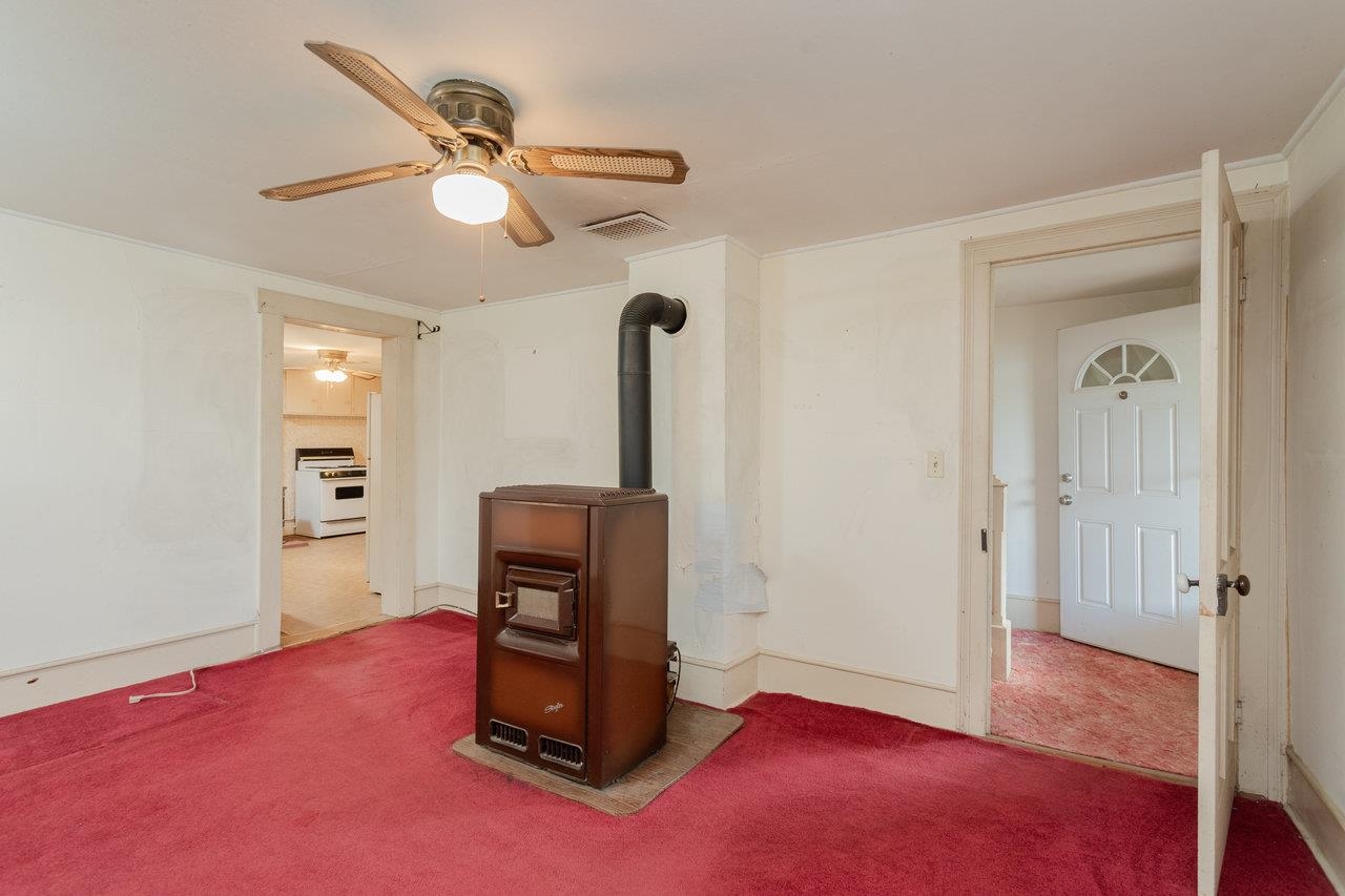 56 GRINDSTONE RD, BRIDGEWATER, Virginia 22812, 3 Bedrooms Bedrooms, ,1 BathroomBathrooms,Residential,56 GRINDSTONE RD,664367 MLS # 664367