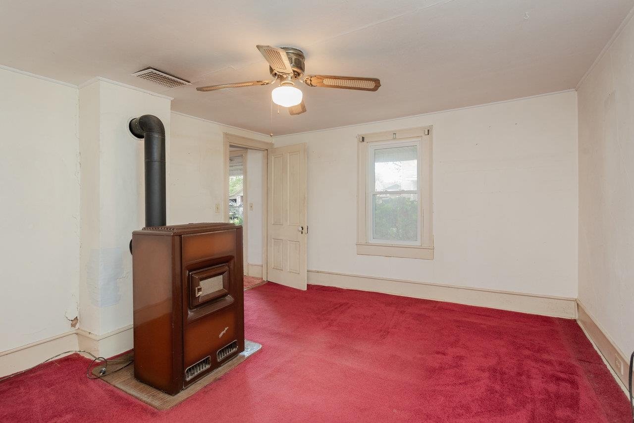 56 GRINDSTONE RD, BRIDGEWATER, Virginia 22812, 3 Bedrooms Bedrooms, ,1 BathroomBathrooms,Residential,56 GRINDSTONE RD,664367 MLS # 664367