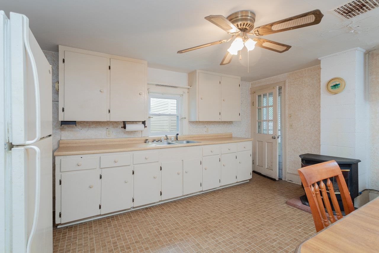56 GRINDSTONE RD, BRIDGEWATER, Virginia 22812, 3 Bedrooms Bedrooms, ,1 BathroomBathrooms,Residential,56 GRINDSTONE RD,664367 MLS # 664367