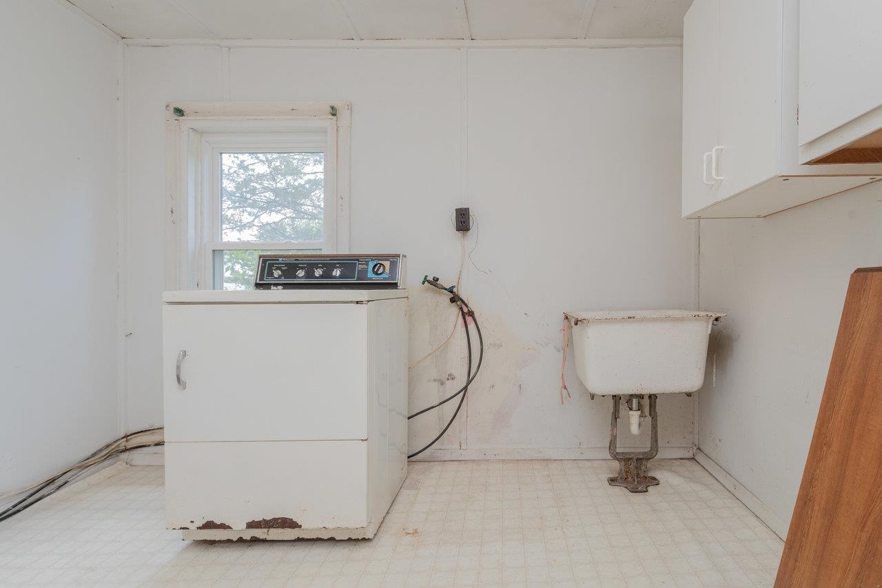 56 GRINDSTONE RD, BRIDGEWATER, Virginia 22812, 3 Bedrooms Bedrooms, ,1 BathroomBathrooms,Residential,56 GRINDSTONE RD,664367 MLS # 664367