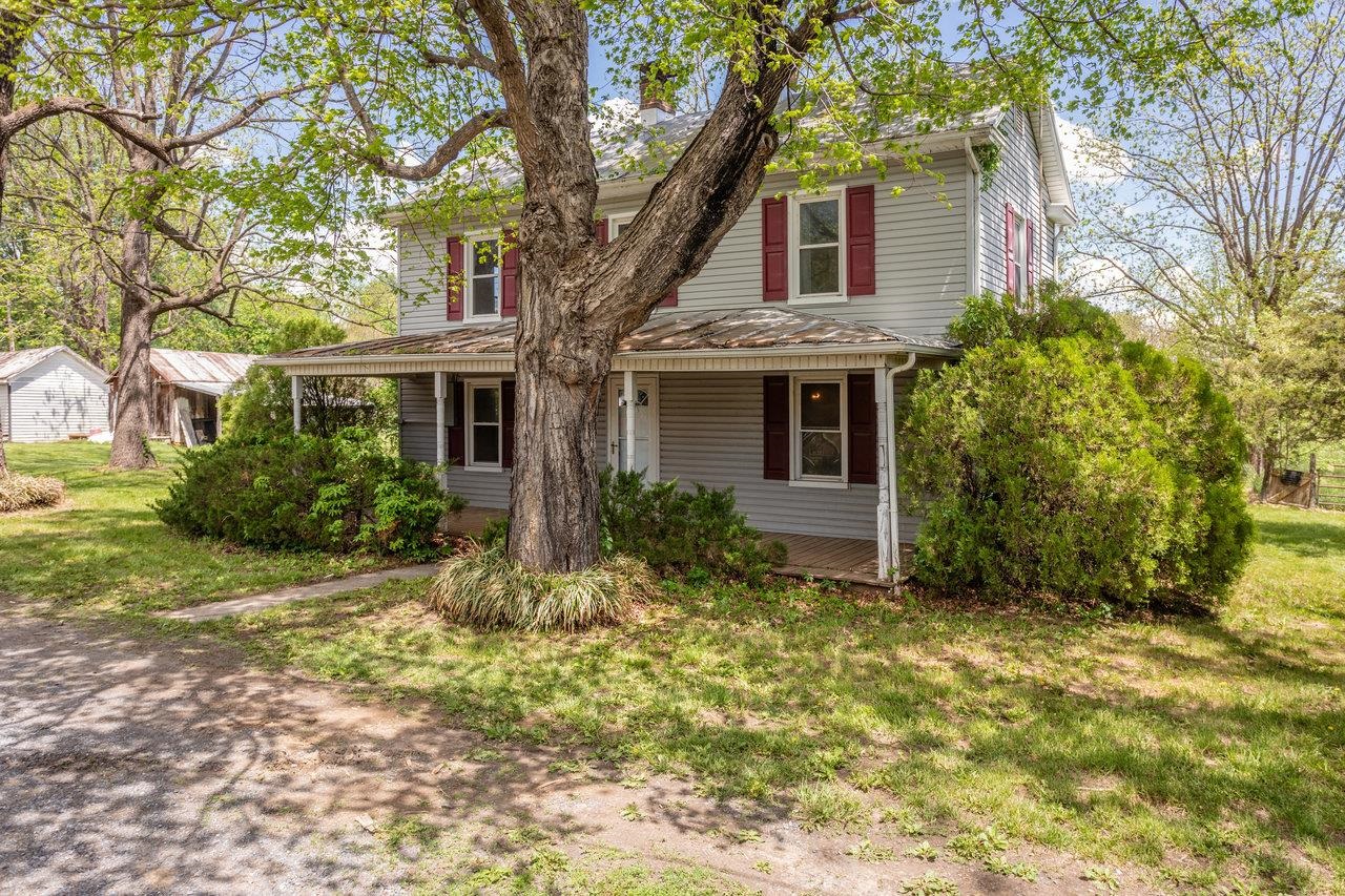 56 GRINDSTONE RD, BRIDGEWATER, Virginia 22812, 3 Bedrooms Bedrooms, ,1 BathroomBathrooms,Residential,56 GRINDSTONE RD,664367 MLS # 664367