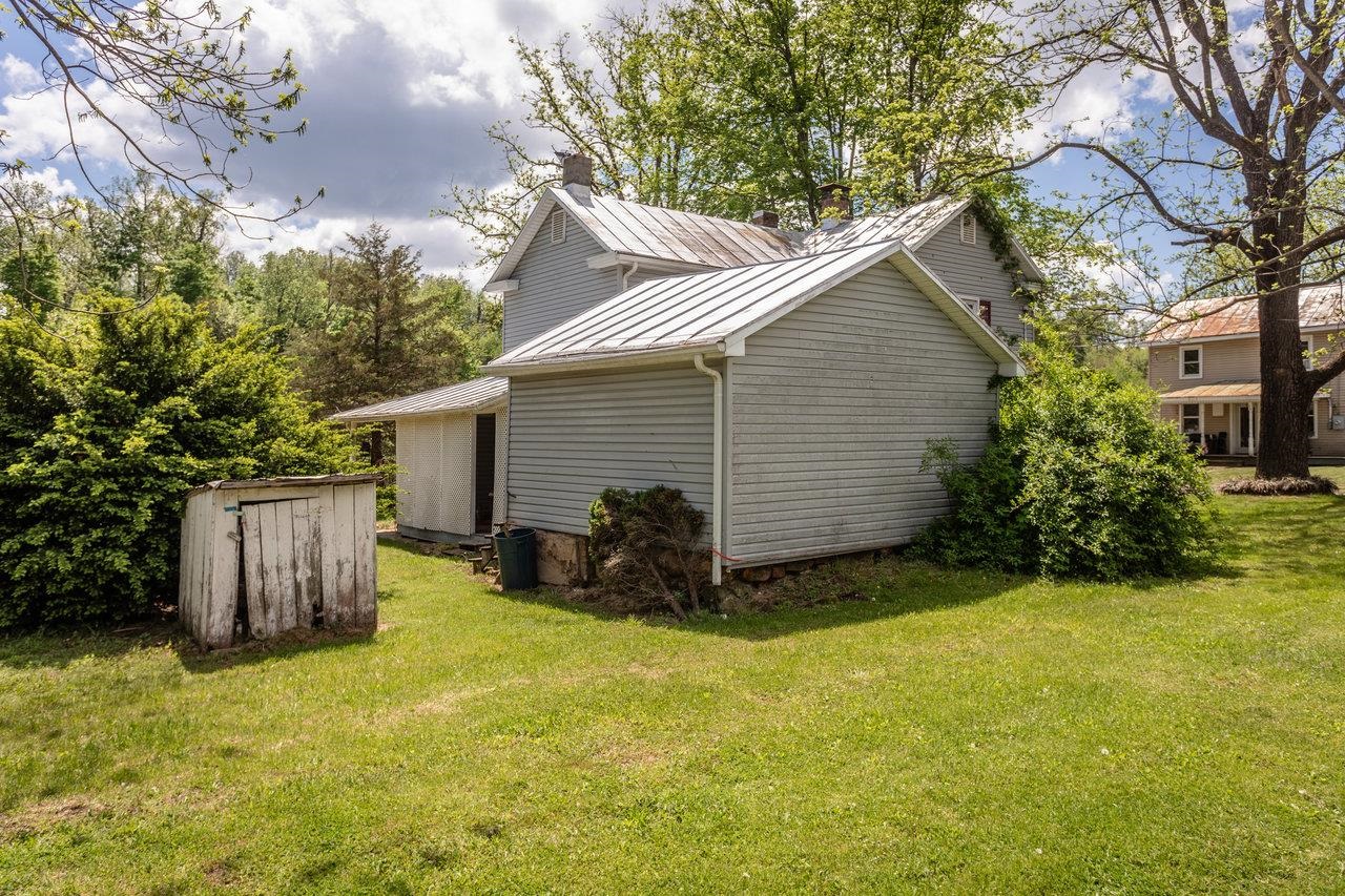 56 GRINDSTONE RD, BRIDGEWATER, Virginia 22812, 3 Bedrooms Bedrooms, ,1 BathroomBathrooms,Residential,56 GRINDSTONE RD,664367 MLS # 664367