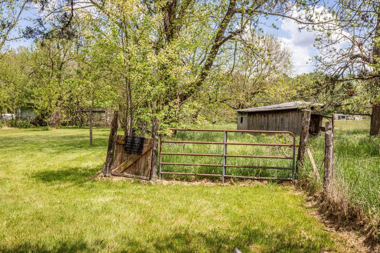 56 GRINDSTONE RD, BRIDGEWATER, Virginia 22812, 3 Bedrooms Bedrooms, ,1 BathroomBathrooms,Residential,56 GRINDSTONE RD,664367 MLS # 664367