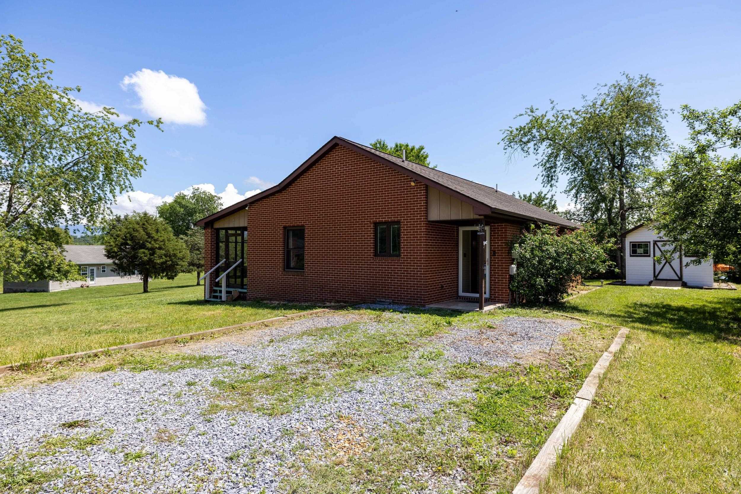 143 WOODLAND CT, LURAY, Virginia 22835, 2 Bedrooms Bedrooms, ,2 BathroomsBathrooms,Residential,143 WOODLAND CT,664368 MLS # 664368