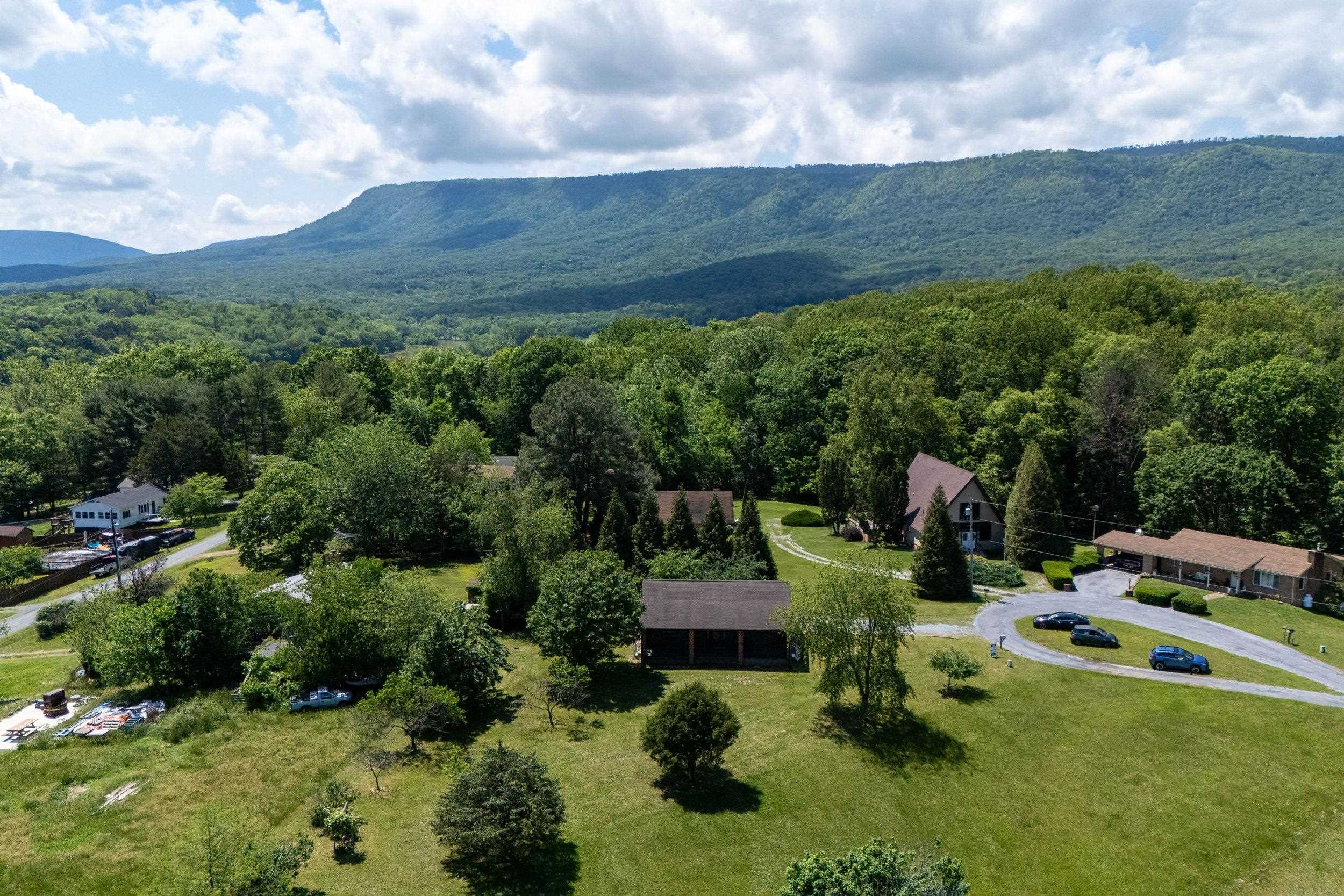 143 WOODLAND CT, LURAY, Virginia 22835, 2 Bedrooms Bedrooms, ,2 BathroomsBathrooms,Residential,143 WOODLAND CT,664368 MLS # 664368