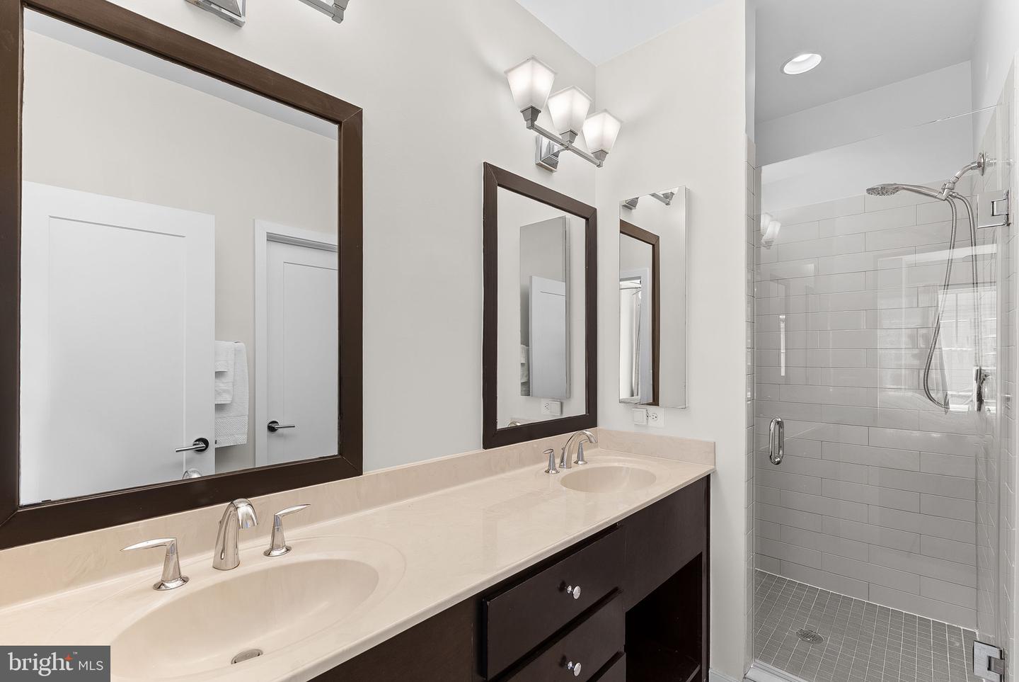 259 CRESCENT STATION TER SE, LEESBURG, Virginia 20175, 3 Bedrooms Bedrooms, ,3 BathroomsBathrooms,Residential,For sale,259 CRESCENT STATION TER SE,VALO2095494 MLS # VALO2095494