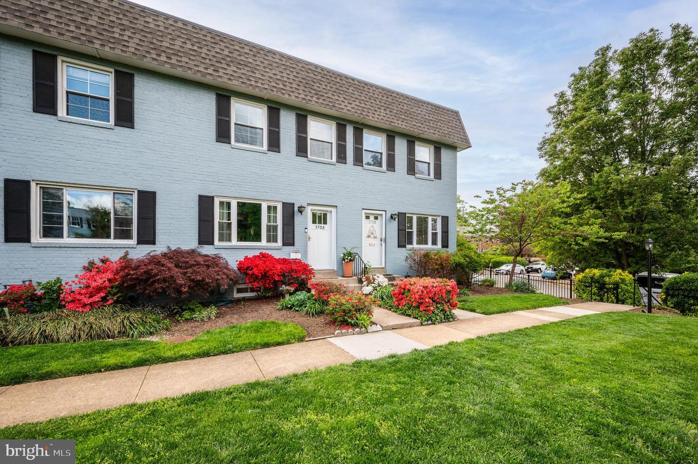 1705 N CLIFF ST, ALEXANDRIA, Virginia 22301, 2 Bedrooms Bedrooms, ,2 BathroomsBathrooms,Residential,For sale,1705 N CLIFF ST,VAAX2044920 MLS # VAAX2044920