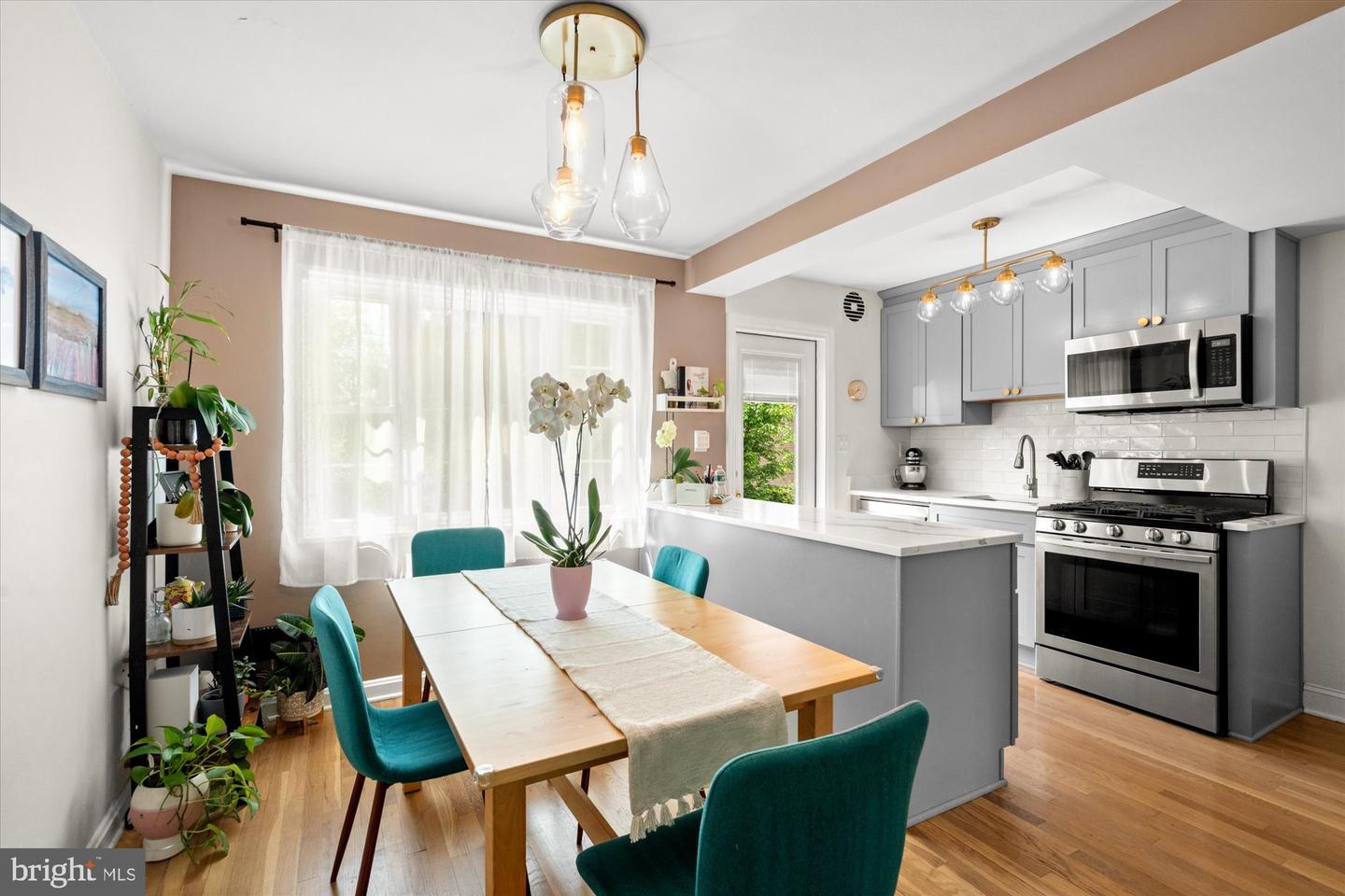 1705 N CLIFF ST, ALEXANDRIA, Virginia 22301, 2 Bedrooms Bedrooms, ,2 BathroomsBathrooms,Residential,For sale,1705 N CLIFF ST,VAAX2044920 MLS # VAAX2044920