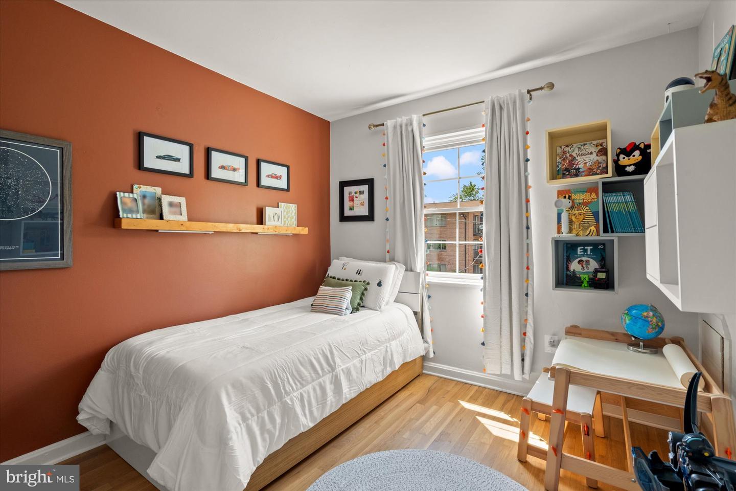1705 N CLIFF ST, ALEXANDRIA, Virginia 22301, 2 Bedrooms Bedrooms, ,2 BathroomsBathrooms,Residential,For sale,1705 N CLIFF ST,VAAX2044920 MLS # VAAX2044920