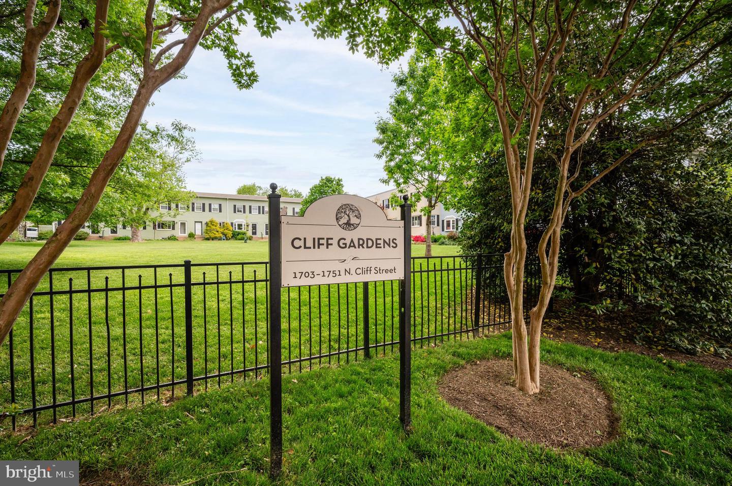 1705 N CLIFF ST, ALEXANDRIA, Virginia 22301, 2 Bedrooms Bedrooms, ,2 BathroomsBathrooms,Residential,For sale,1705 N CLIFF ST,VAAX2044920 MLS # VAAX2044920