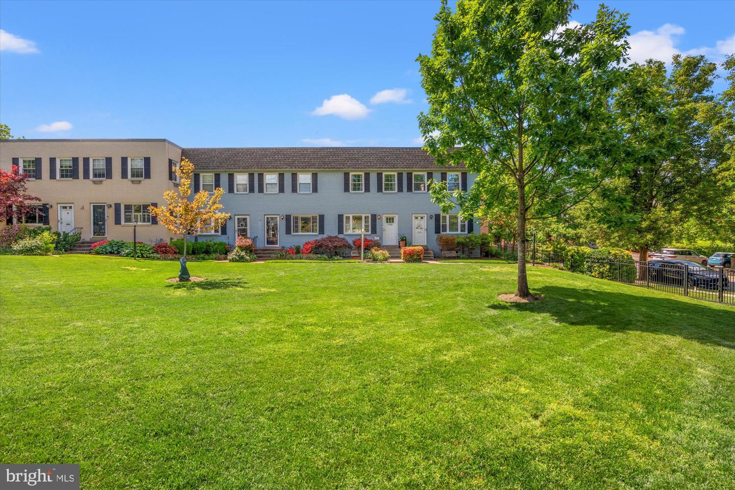 1705 N CLIFF ST, ALEXANDRIA, Virginia 22301, 2 Bedrooms Bedrooms, ,2 BathroomsBathrooms,Residential,For sale,1705 N CLIFF ST,VAAX2044920 MLS # VAAX2044920