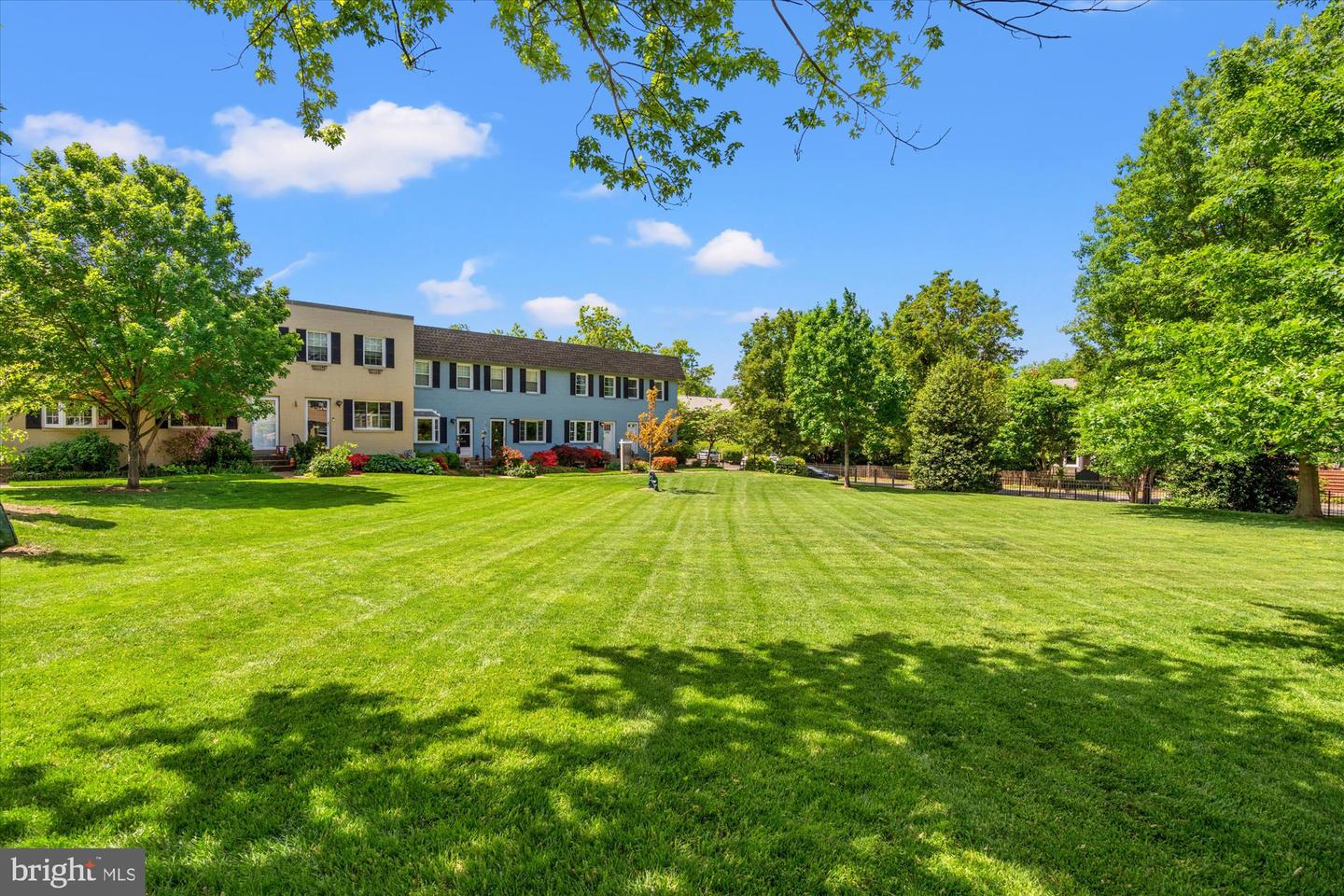 1705 N CLIFF ST, ALEXANDRIA, Virginia 22301, 2 Bedrooms Bedrooms, ,2 BathroomsBathrooms,Residential,For sale,1705 N CLIFF ST,VAAX2044920 MLS # VAAX2044920