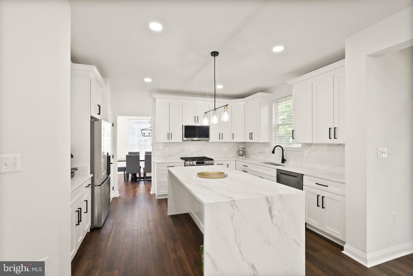 902 SANTMYER DR SE, LEESBURG, Virginia 20175, 5 Bedrooms Bedrooms, ,3 BathroomsBathrooms,Residential,For sale,902 SANTMYER DR SE,VALO2095538 MLS # VALO2095538