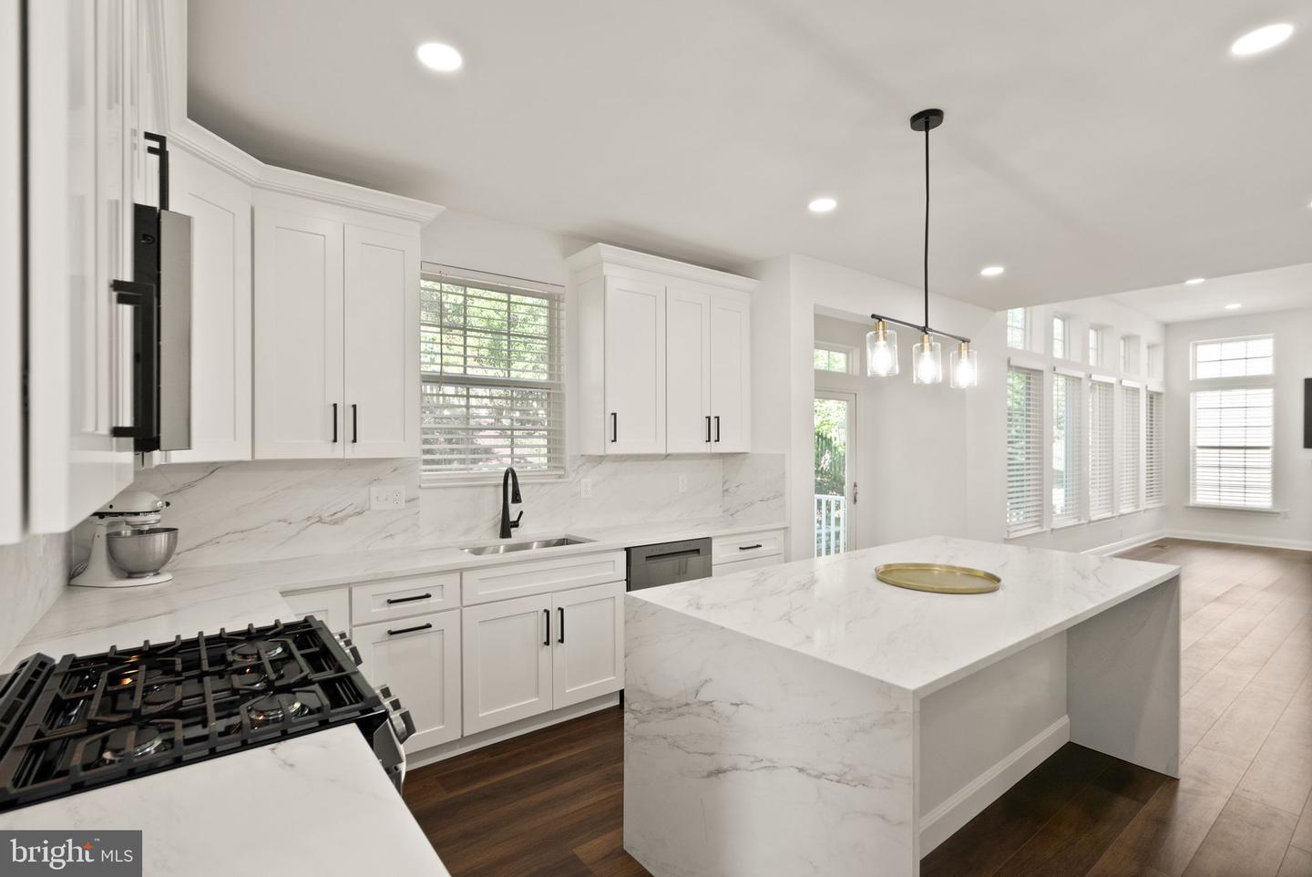 902 SANTMYER DR SE, LEESBURG, Virginia 20175, 5 Bedrooms Bedrooms, ,3 BathroomsBathrooms,Residential,For sale,902 SANTMYER DR SE,VALO2095538 MLS # VALO2095538