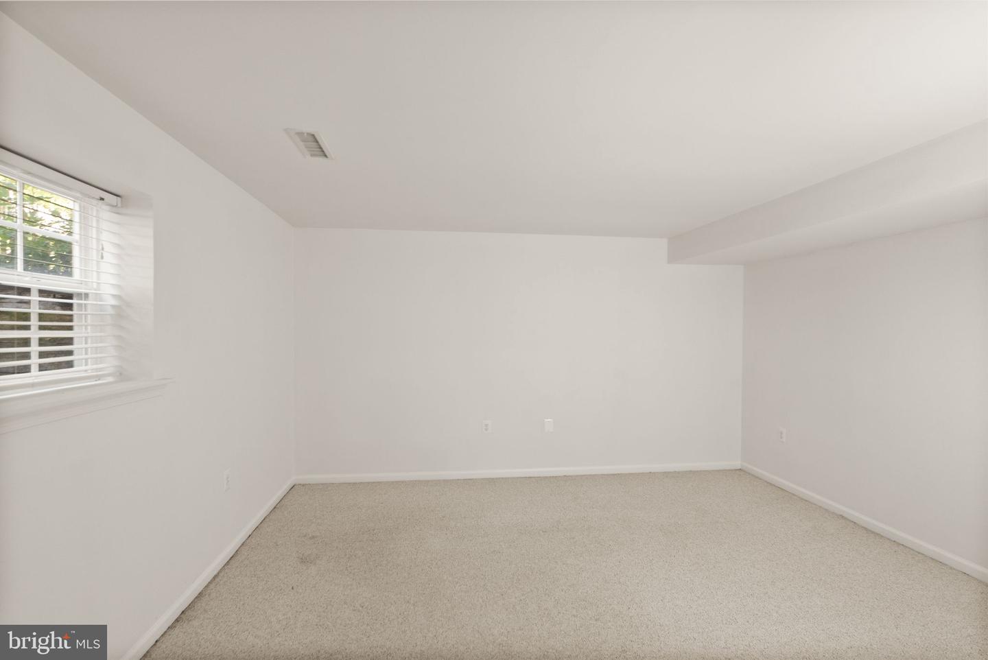 902 SANTMYER DR SE, LEESBURG, Virginia 20175, 5 Bedrooms Bedrooms, ,3 BathroomsBathrooms,Residential,For sale,902 SANTMYER DR SE,VALO2095538 MLS # VALO2095538