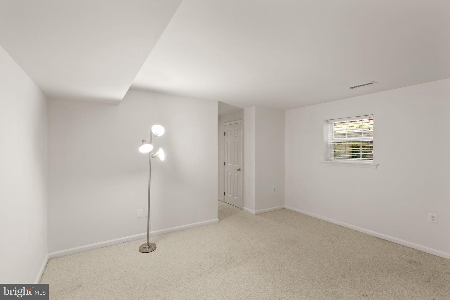 902 SANTMYER DR SE, LEESBURG, Virginia 20175, 5 Bedrooms Bedrooms, ,3 BathroomsBathrooms,Residential,For sale,902 SANTMYER DR SE,VALO2095538 MLS # VALO2095538