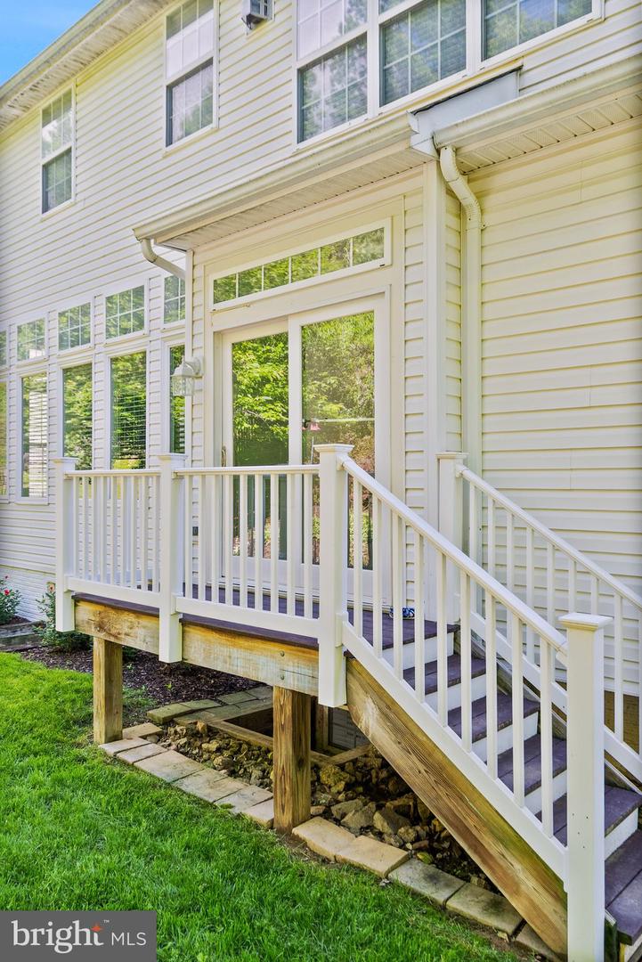 902 SANTMYER DR SE, LEESBURG, Virginia 20175, 5 Bedrooms Bedrooms, ,3 BathroomsBathrooms,Residential,For sale,902 SANTMYER DR SE,VALO2095538 MLS # VALO2095538