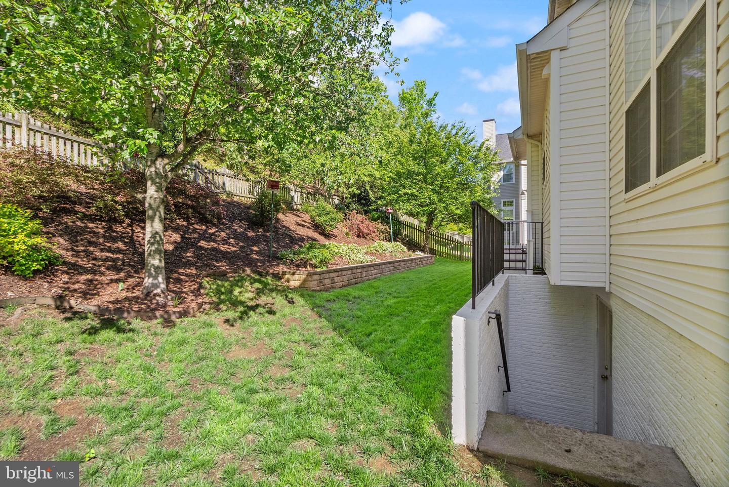 902 SANTMYER DR SE, LEESBURG, Virginia 20175, 5 Bedrooms Bedrooms, ,3 BathroomsBathrooms,Residential,For sale,902 SANTMYER DR SE,VALO2095538 MLS # VALO2095538
