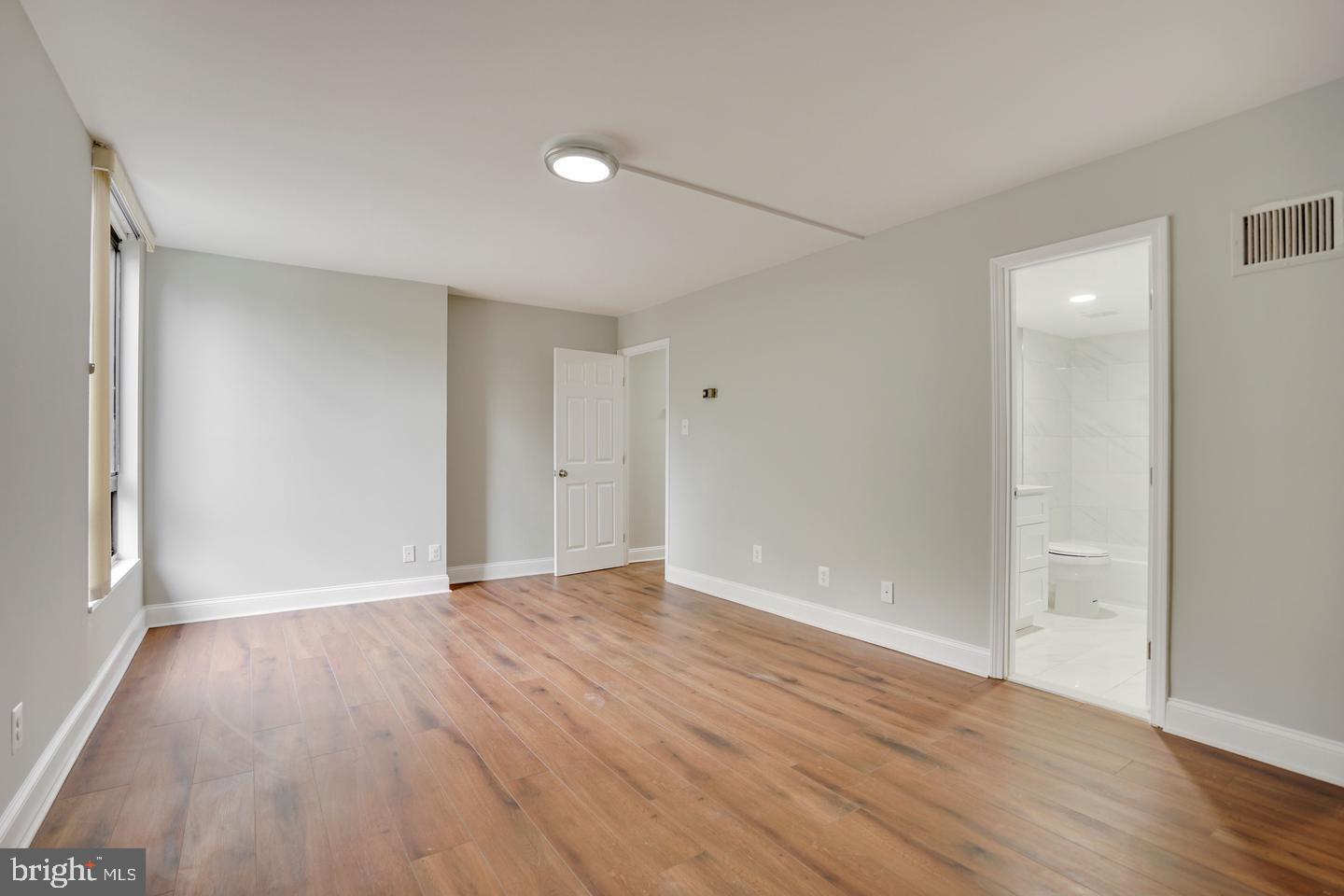 1800 OLD MEADOW RD #113, MCLEAN, Virginia 22102, 2 Bedrooms Bedrooms, ,2 BathroomsBathrooms,Residential,For sale,1800 OLD MEADOW RD #113,VAFX2238654 MLS # VAFX2238654