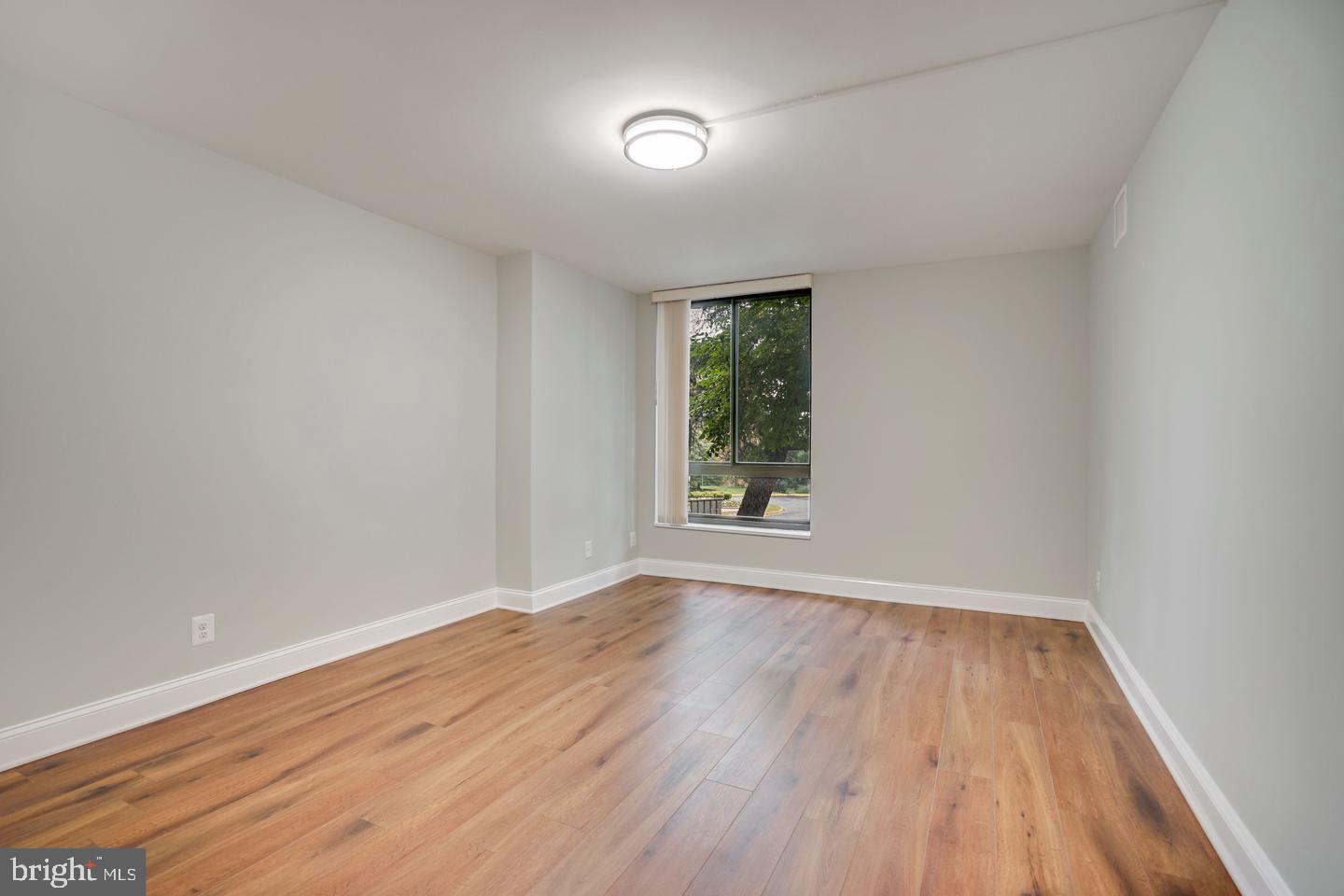 1800 OLD MEADOW RD #113, MCLEAN, Virginia 22102, 2 Bedrooms Bedrooms, ,2 BathroomsBathrooms,Residential,For sale,1800 OLD MEADOW RD #113,VAFX2238654 MLS # VAFX2238654
