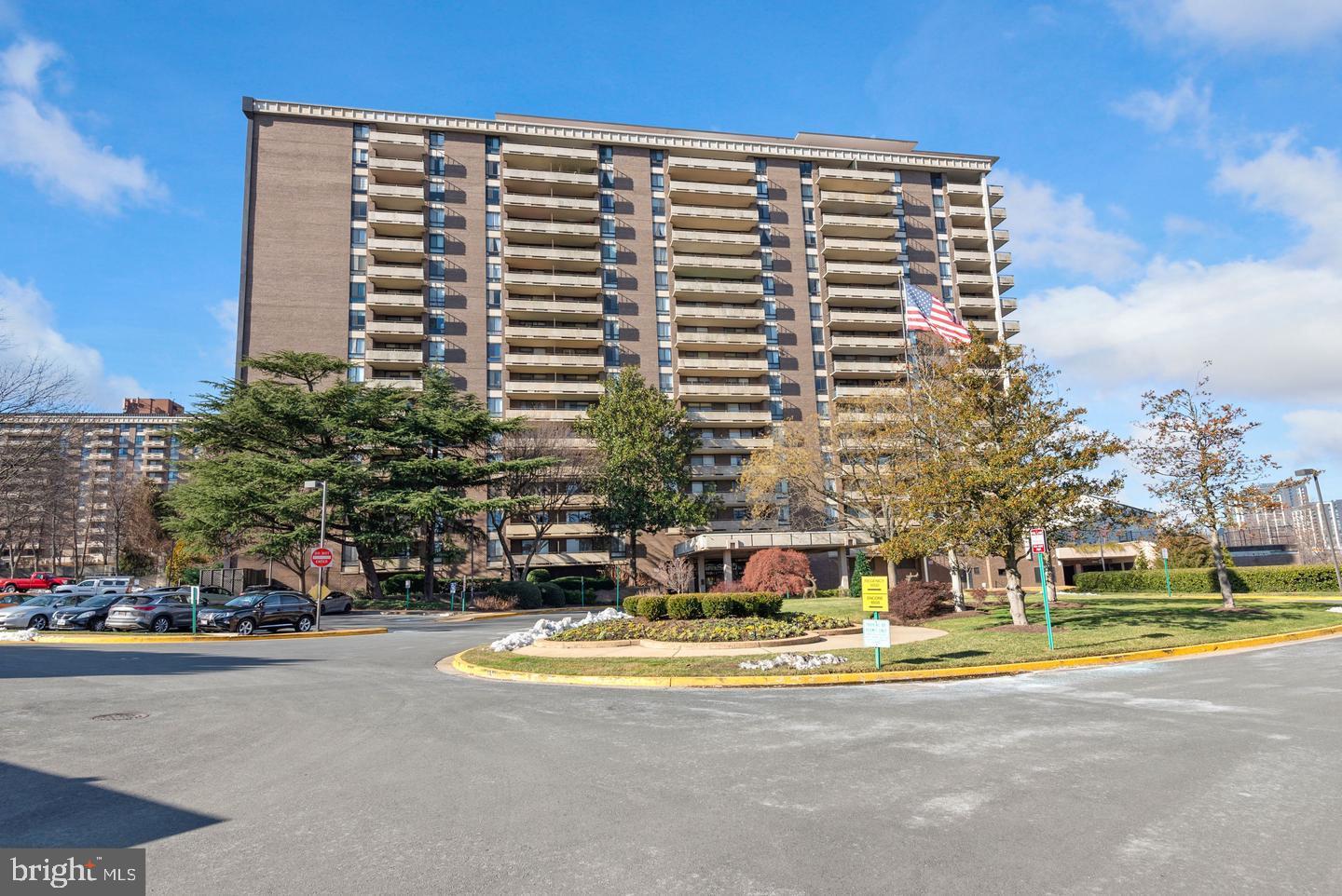 1800 OLD MEADOW RD #113, MCLEAN, Virginia 22102, 2 Bedrooms Bedrooms, ,2 BathroomsBathrooms,Residential,For sale,1800 OLD MEADOW RD #113,VAFX2238654 MLS # VAFX2238654