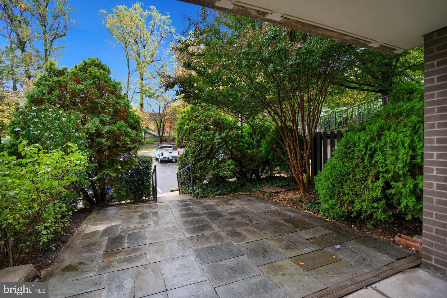 1800 OLD MEADOW RD #113, MCLEAN, Virginia 22102, 2 Bedrooms Bedrooms, ,2 BathroomsBathrooms,Residential,For sale,1800 OLD MEADOW RD #113,VAFX2238654 MLS # VAFX2238654