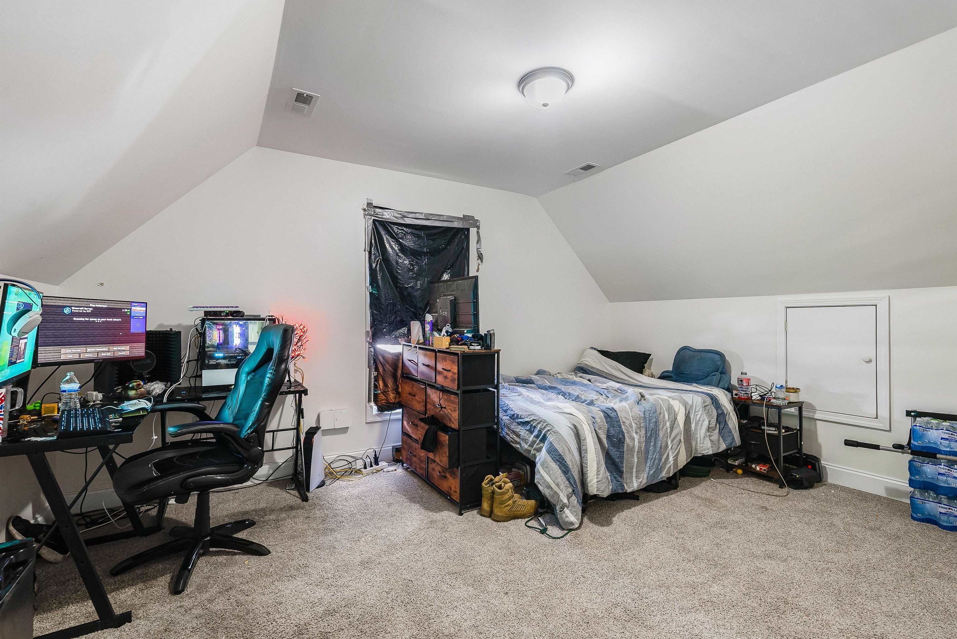 250 W WASHINGTON AVE, ELKTON, Virginia 22827, 3 Bedrooms Bedrooms, ,2 BathroomsBathrooms,Residential,250 W WASHINGTON AVE,664378 MLS # 664378