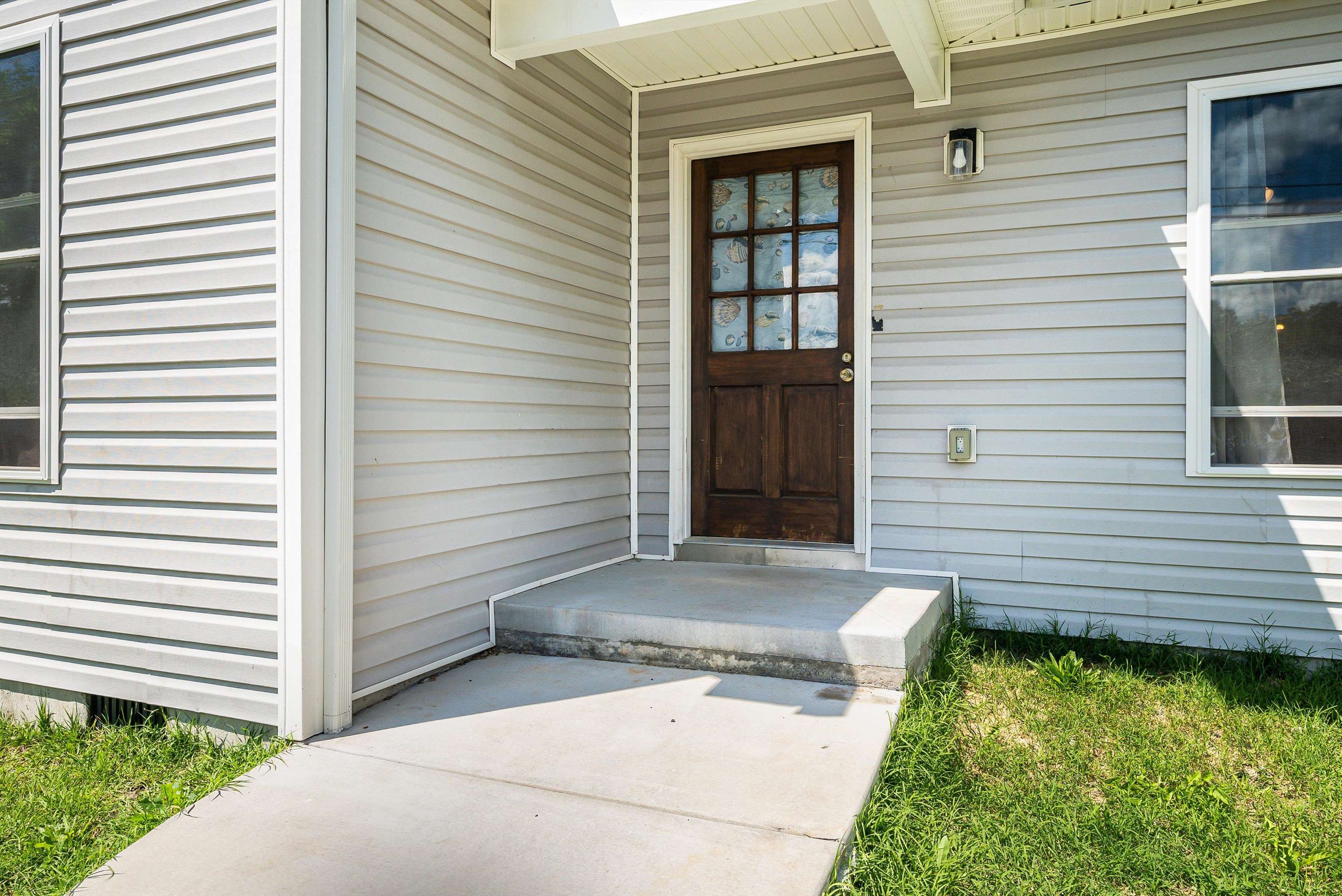 250 W WASHINGTON AVE, ELKTON, Virginia 22827, 3 Bedrooms Bedrooms, ,2 BathroomsBathrooms,Residential,250 W WASHINGTON AVE,664378 MLS # 664378