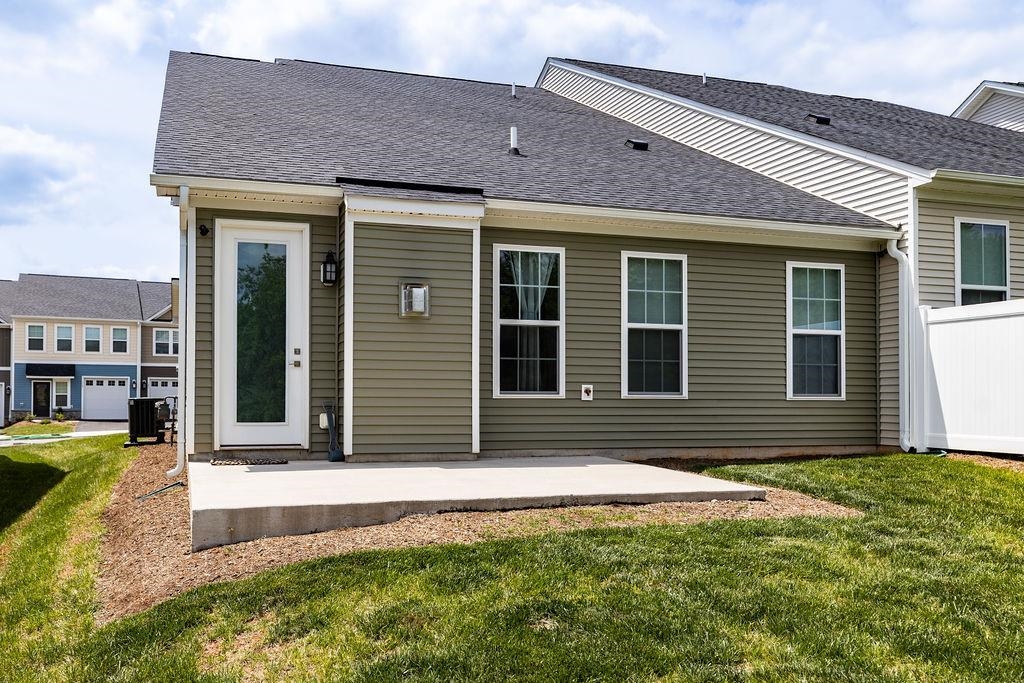 120 RIDGELINE DR, WAYNESBORO, Virginia 22980, 3 Bedrooms Bedrooms, ,2 BathroomsBathrooms,Residential,120 RIDGELINE DR,664380 MLS # 664380