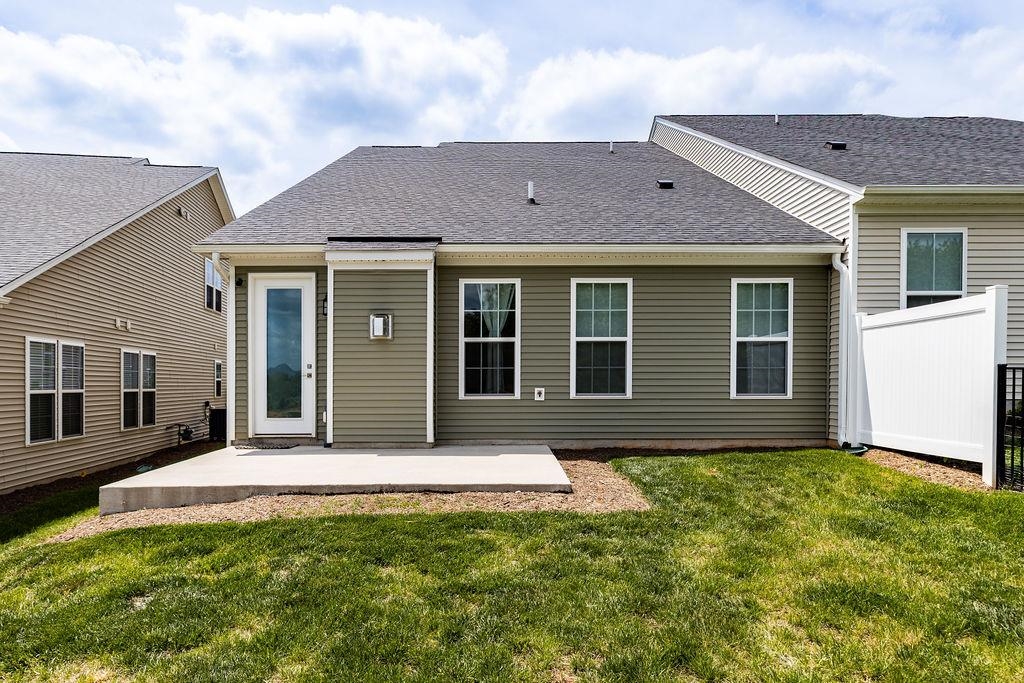 120 RIDGELINE DR, WAYNESBORO, Virginia 22980, 3 Bedrooms Bedrooms, ,2 BathroomsBathrooms,Residential,120 RIDGELINE DR,664380 MLS # 664380